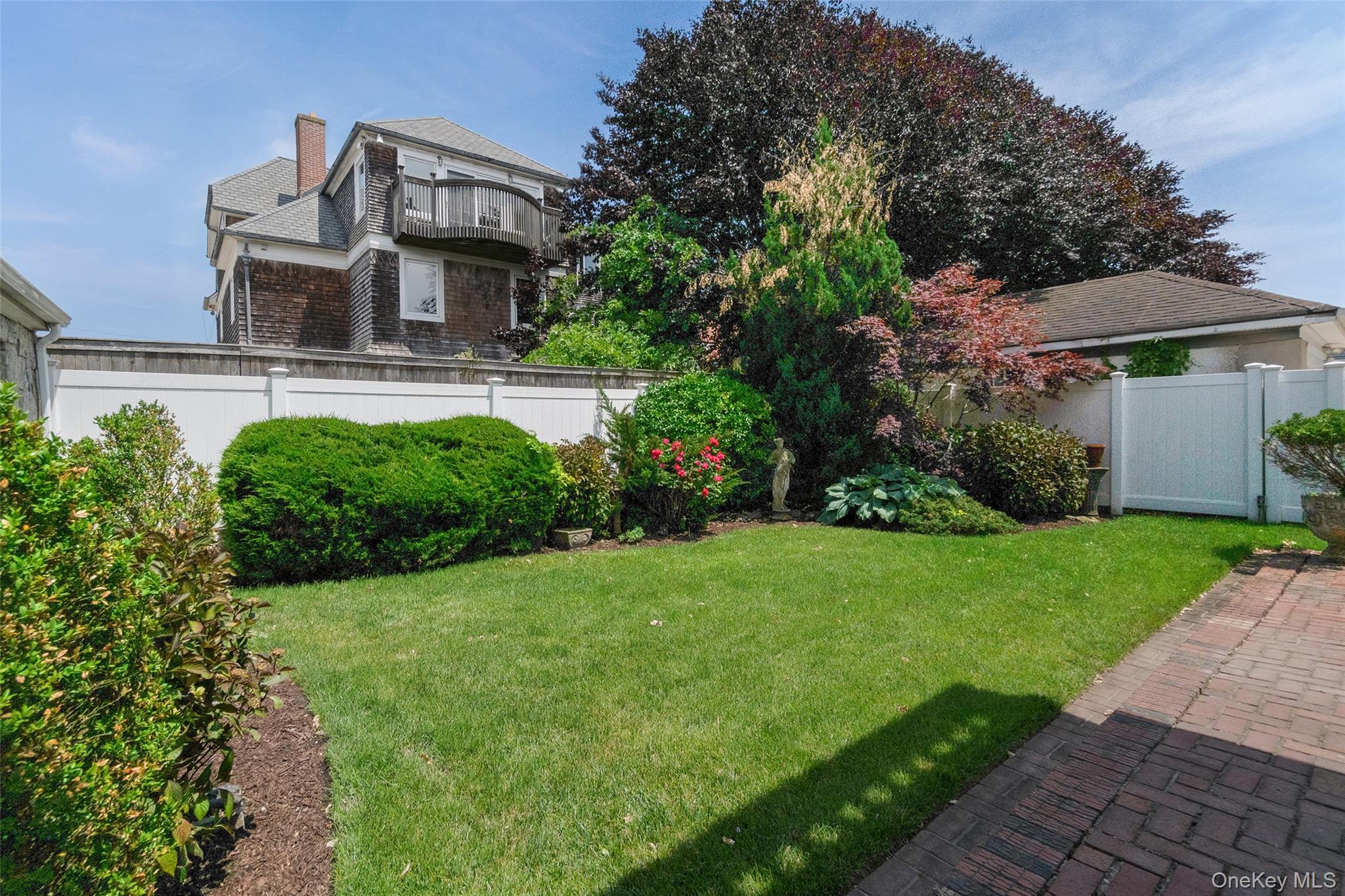 176 Beach 143rd Street — photo 31