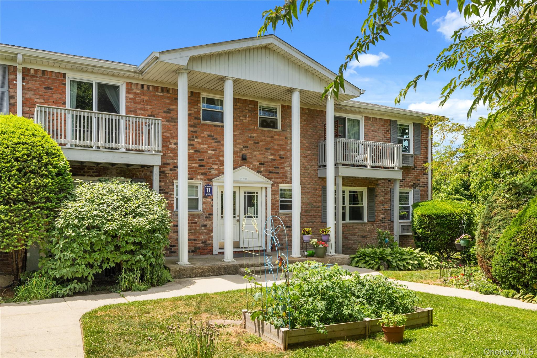 147 Fairharbor Drive #147, Patchogue