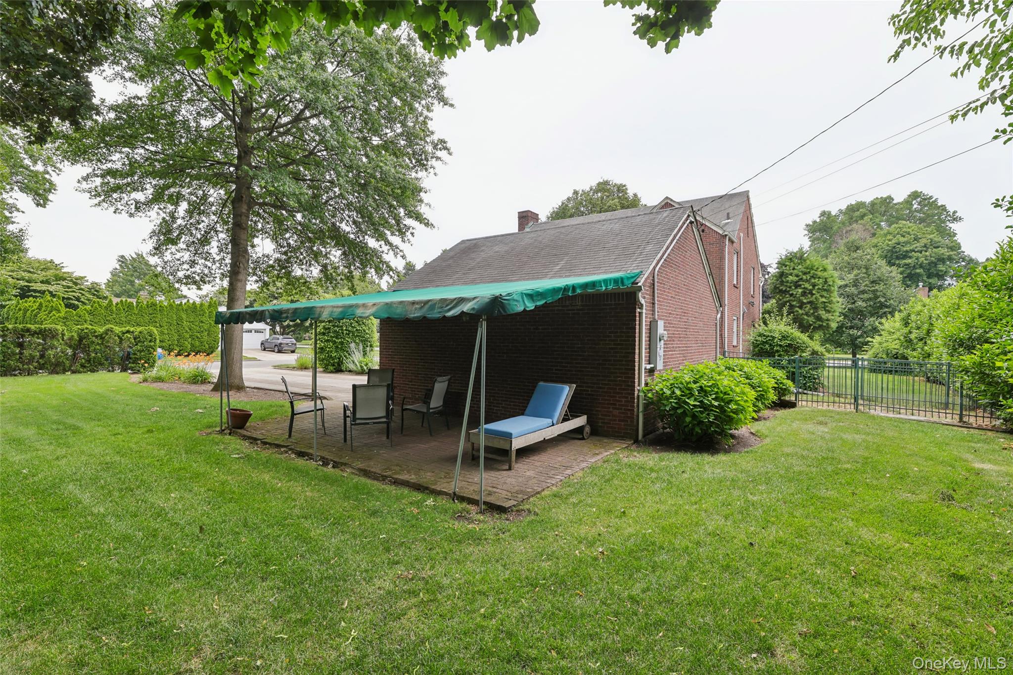 105 Stewart Avenue — photo 20
