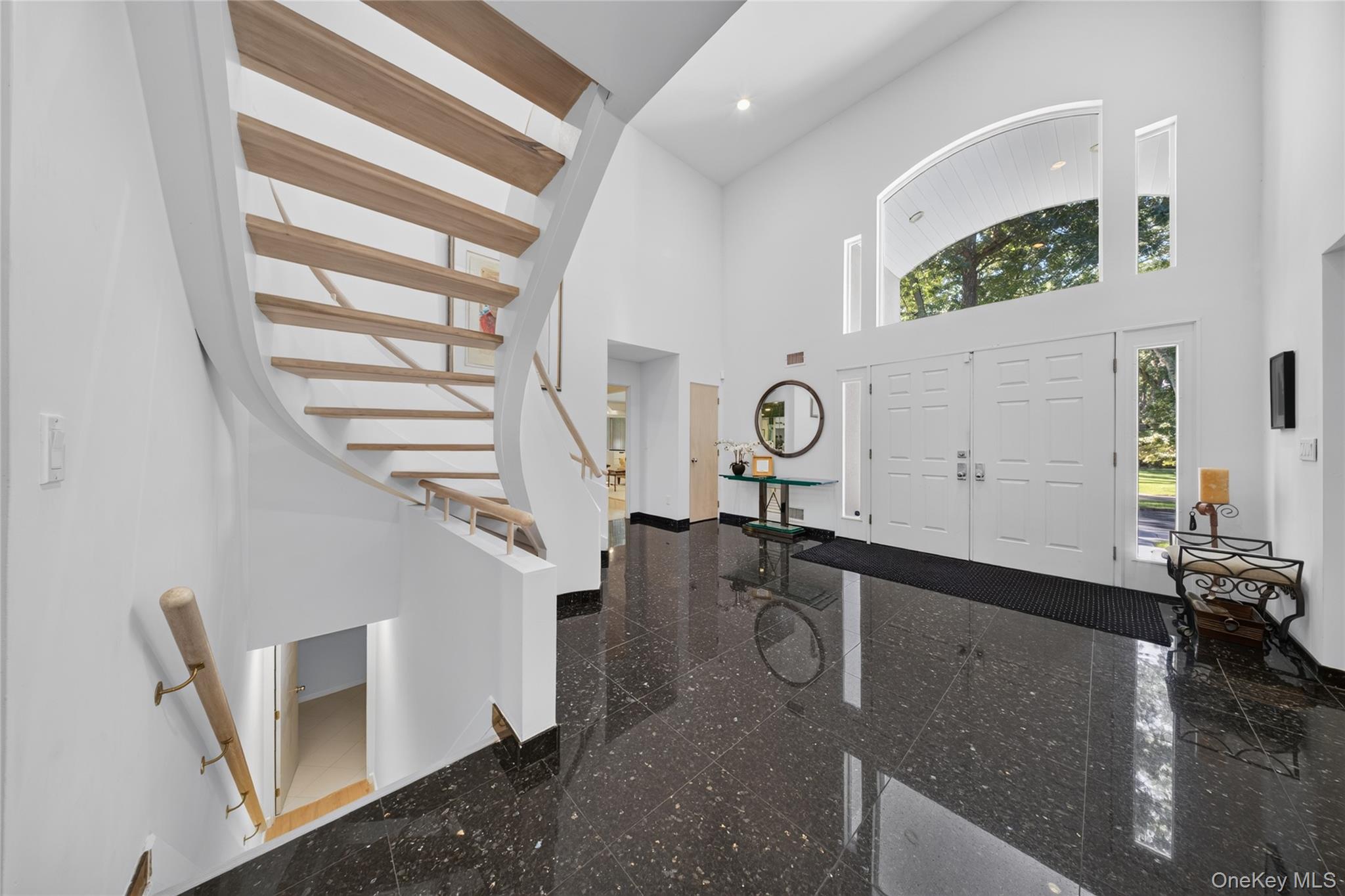 8 Victorian Lane — photo 9