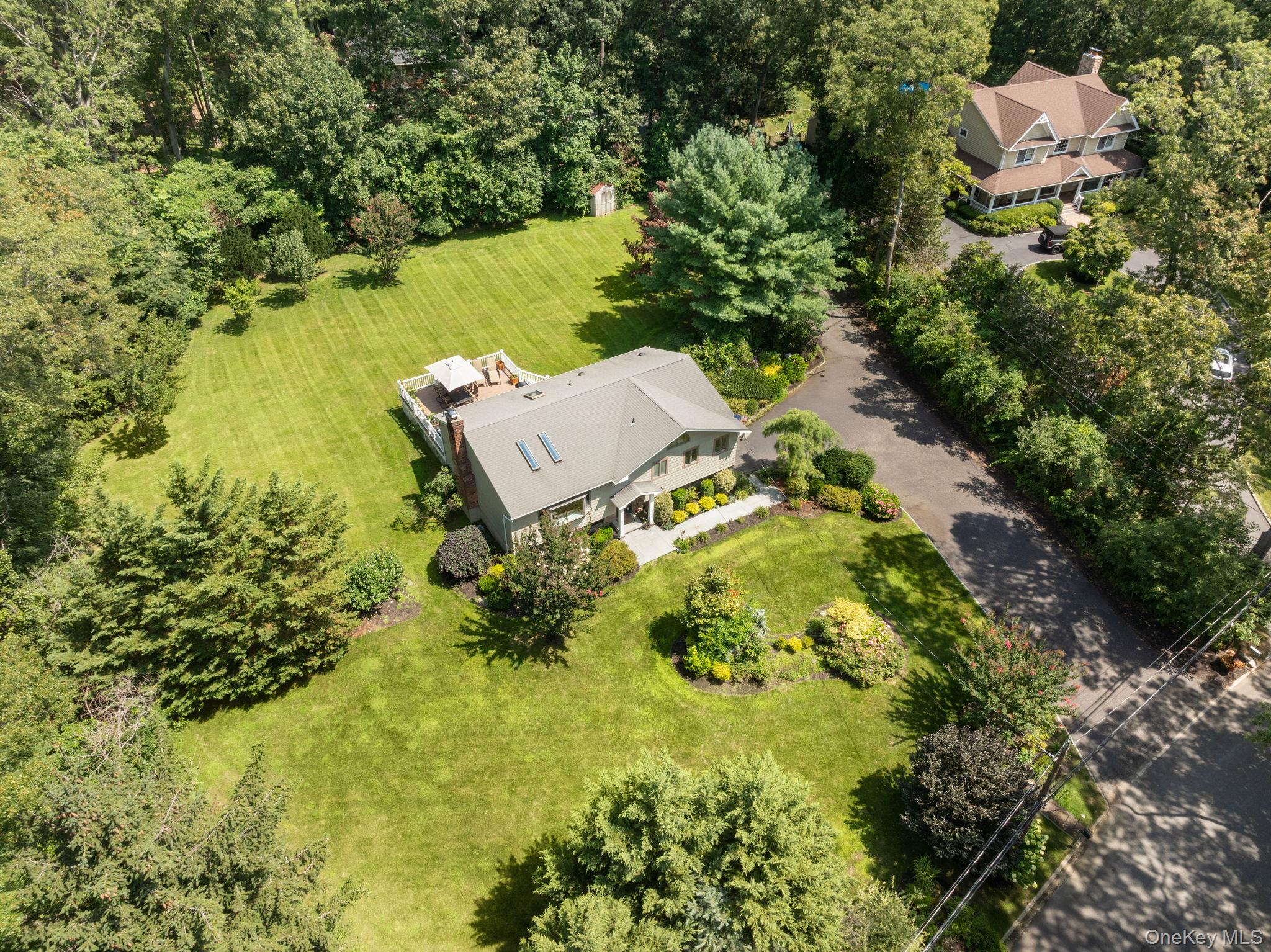 25 Brewster Avenue — photo 30