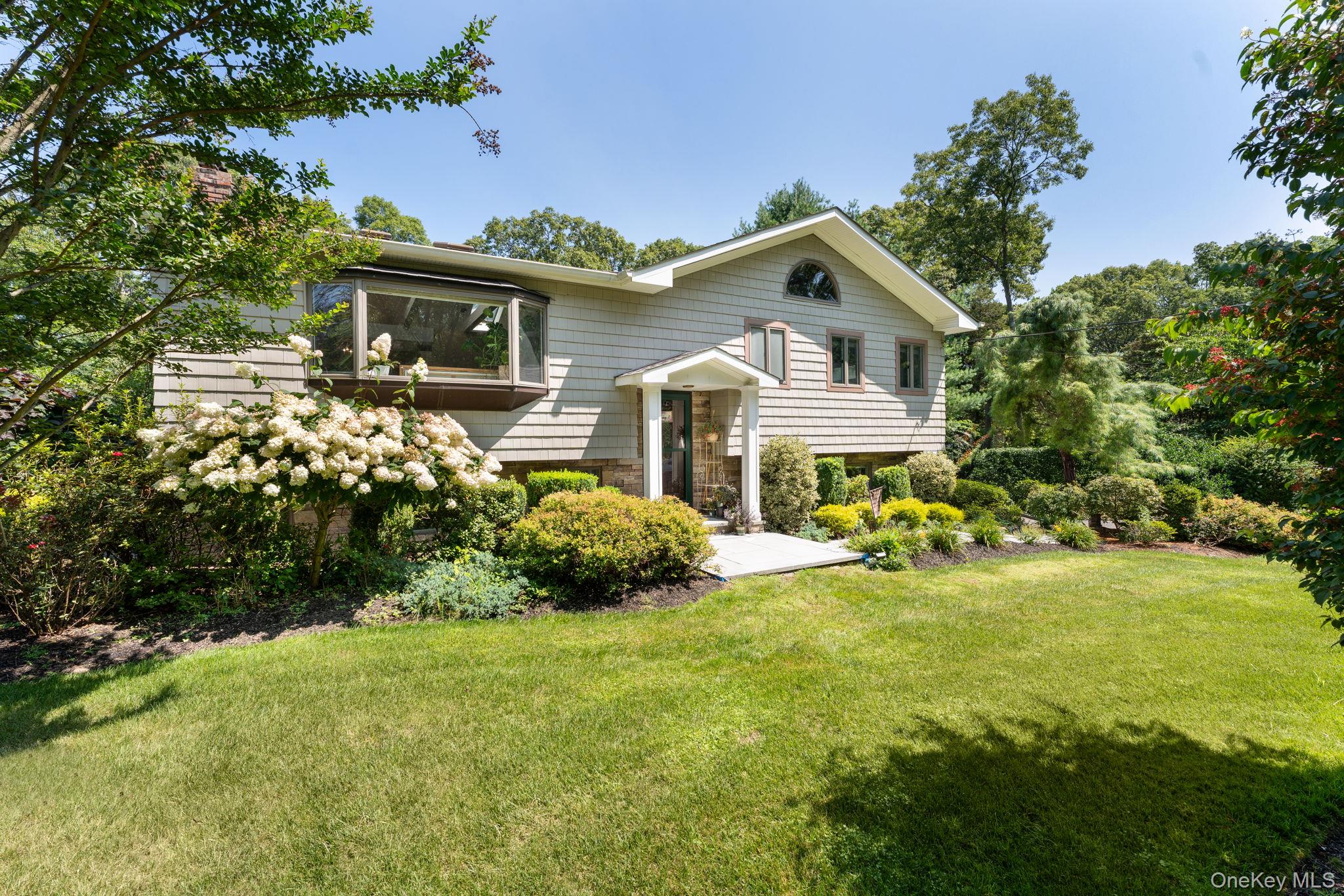 25 Brewster Avenue — photo 3