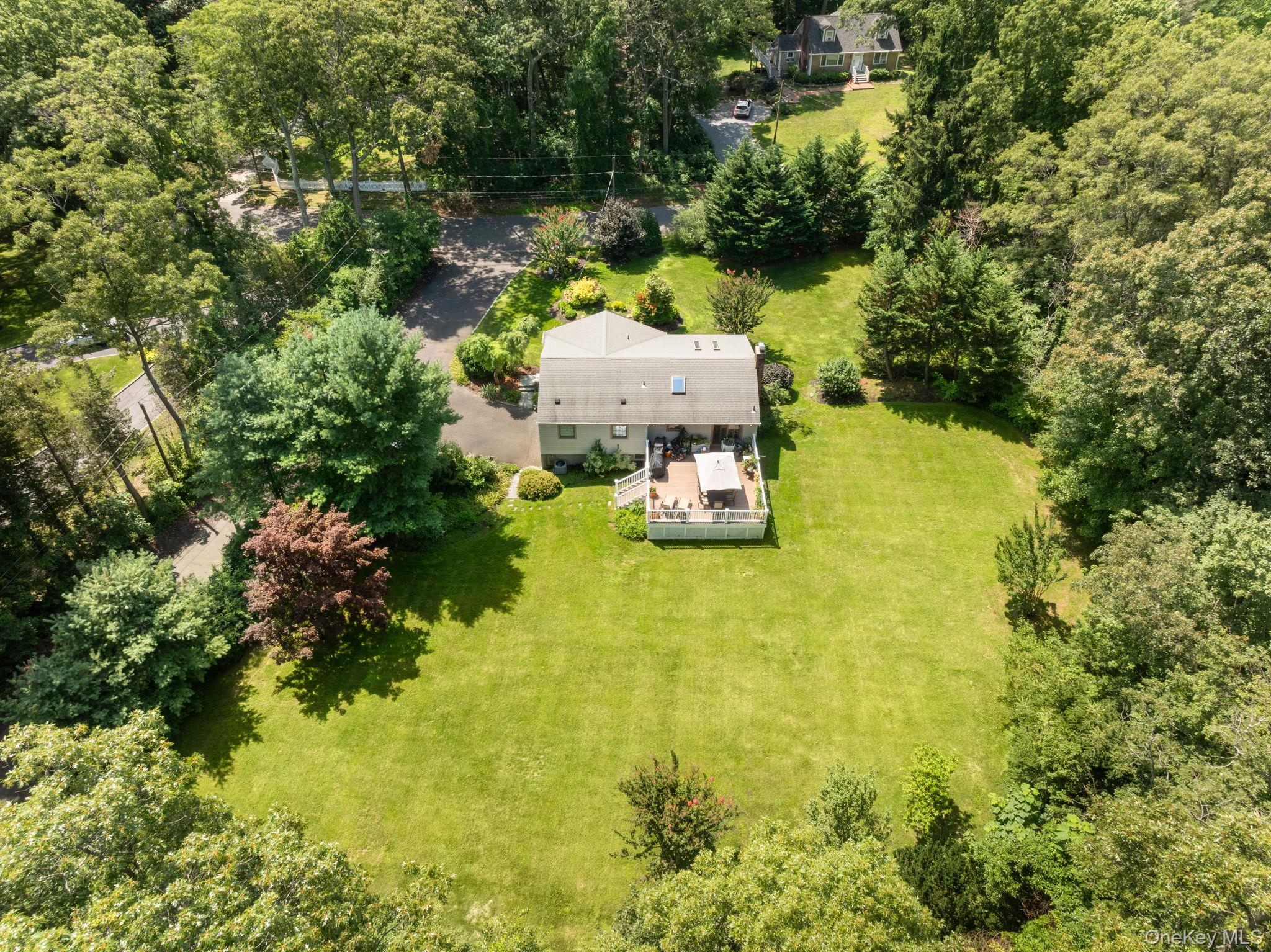 25 Brewster Avenue — photo 31