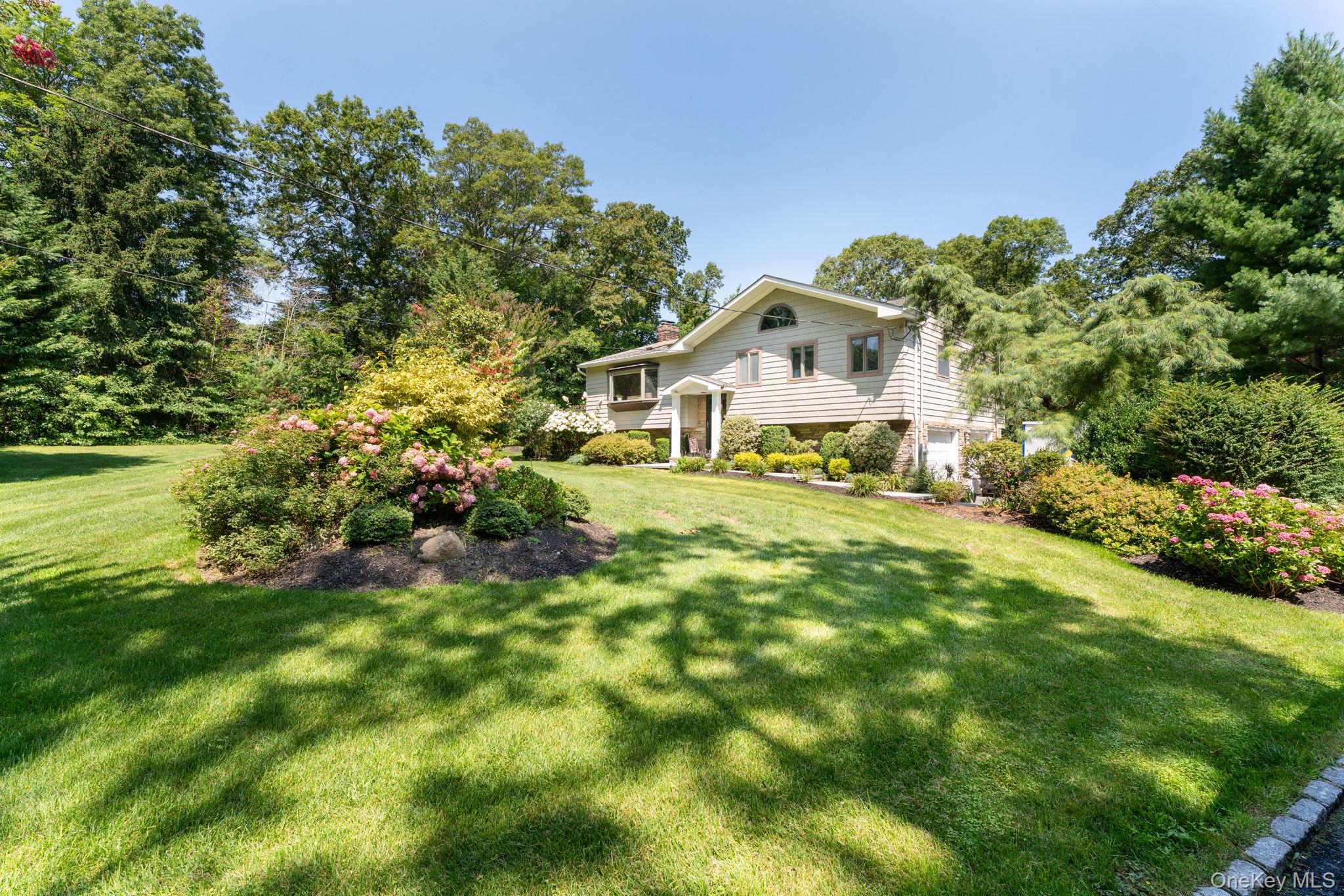 25 Brewster Avenue — photo 33