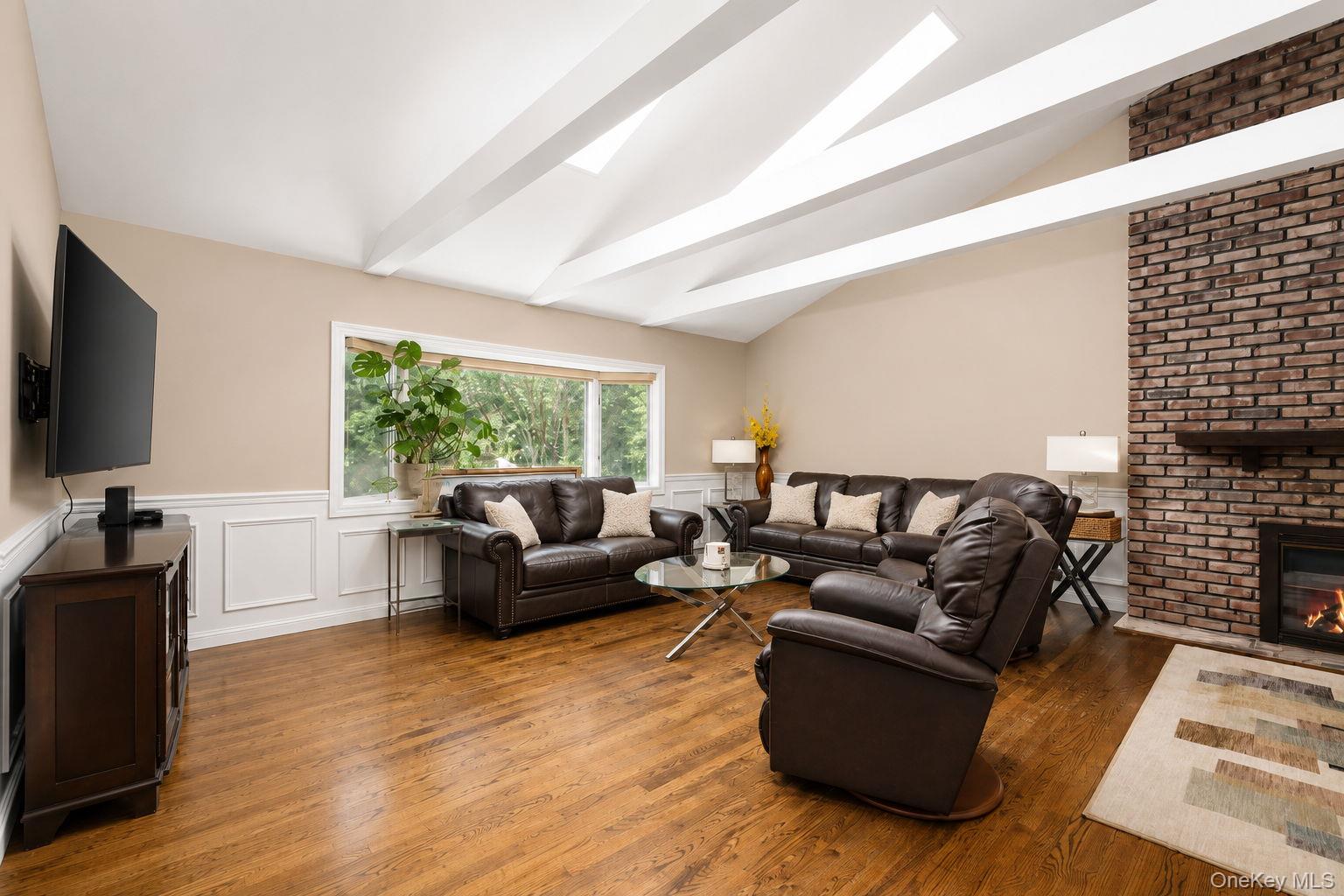 25 Brewster Avenue — photo 4