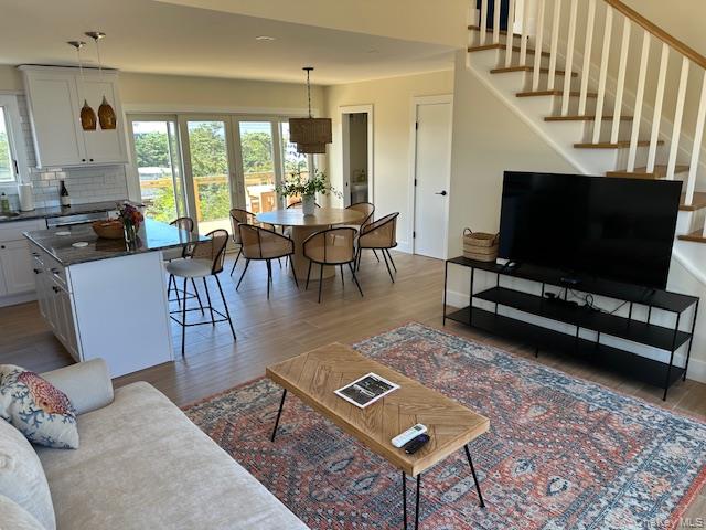 52 Lewis Walk — photo 2