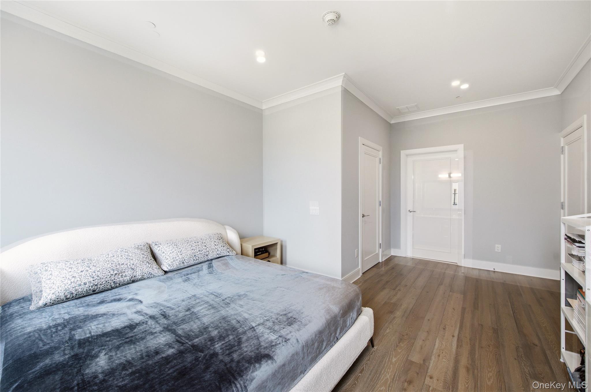 100 Garvies Point Road #1311 — photo 15