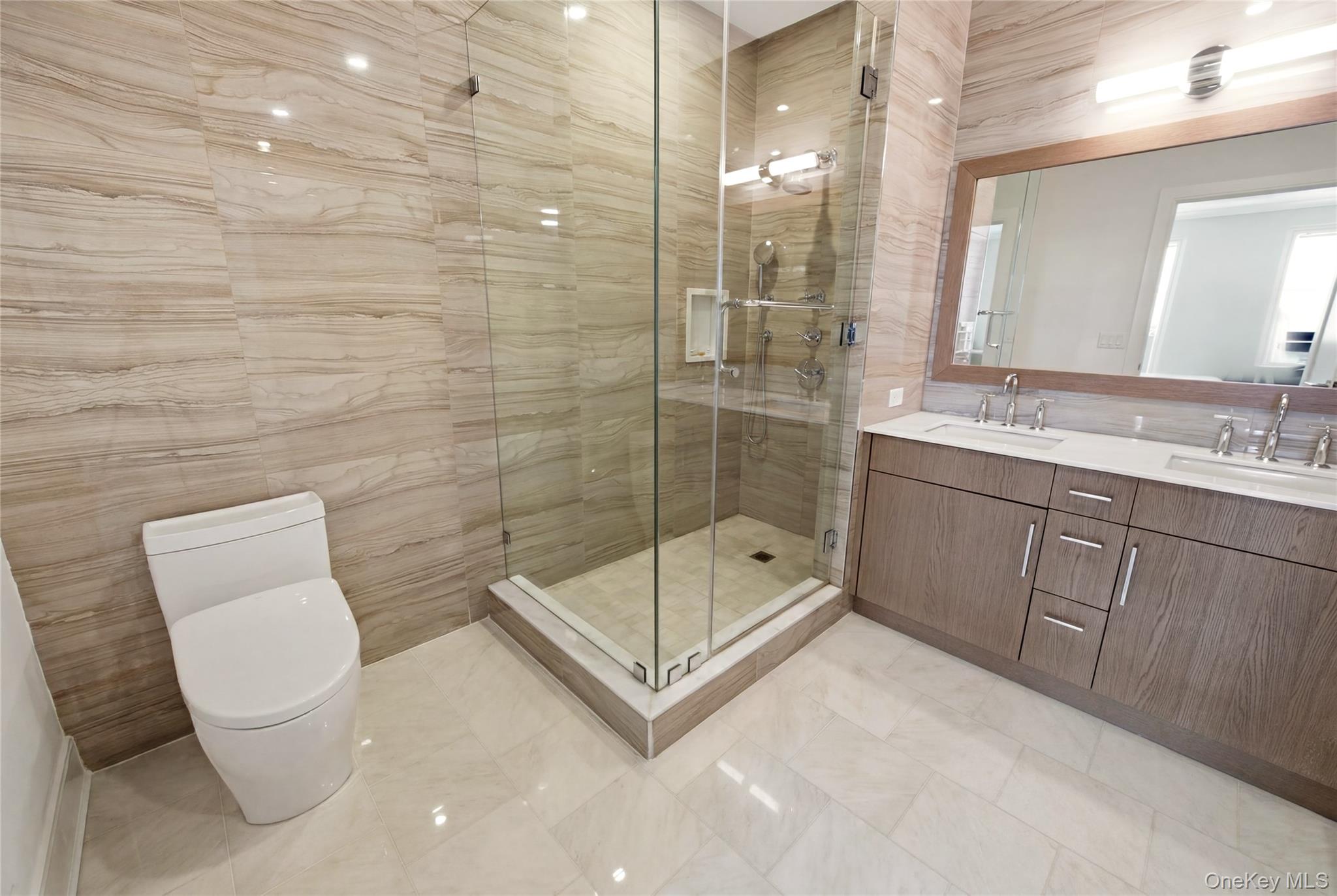 100 Garvies Point Road #1311 — photo 16