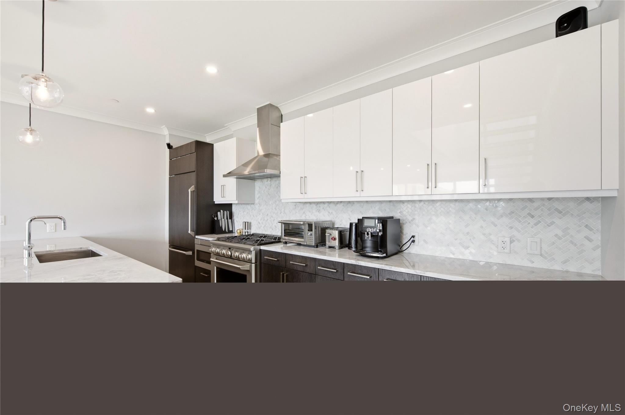 100 Garvies Point Road #1311 — photo 8