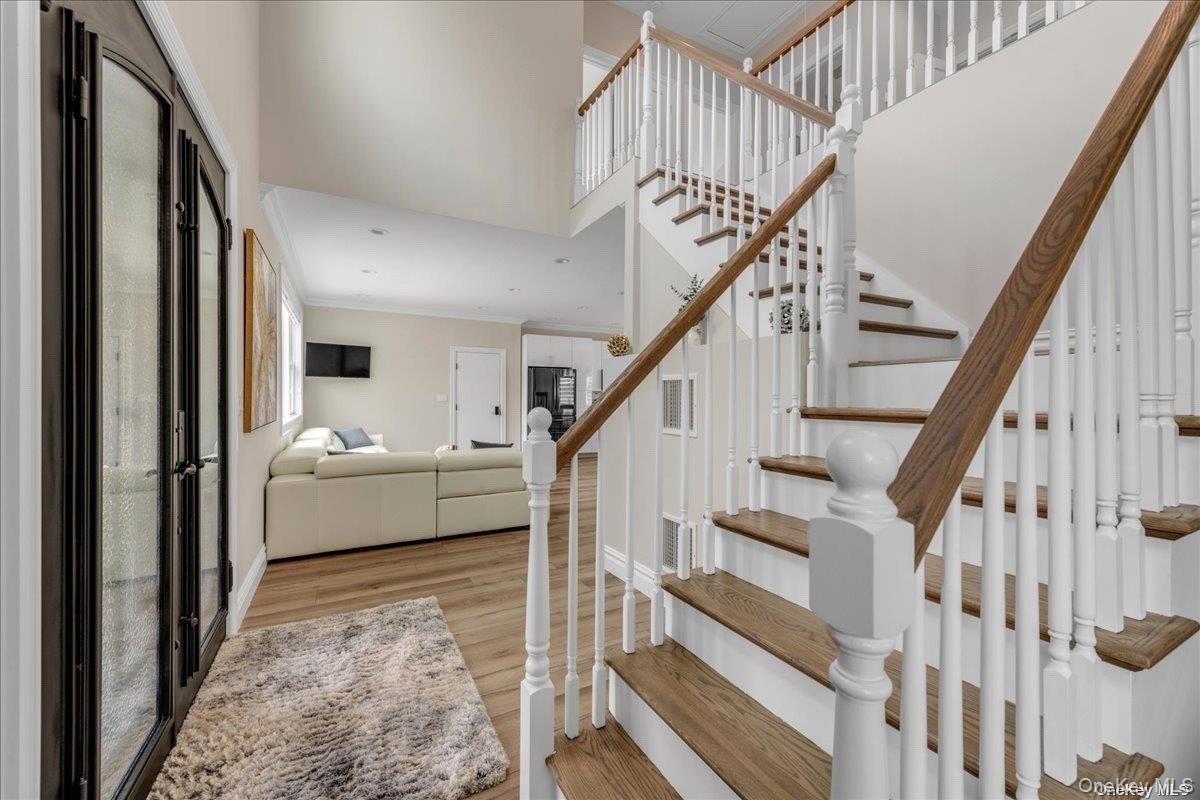 102 Kate Drive — photo 3