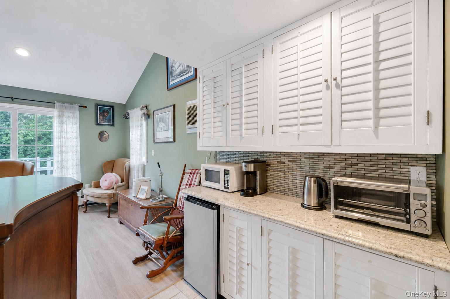 19 Joan Road — photo 34