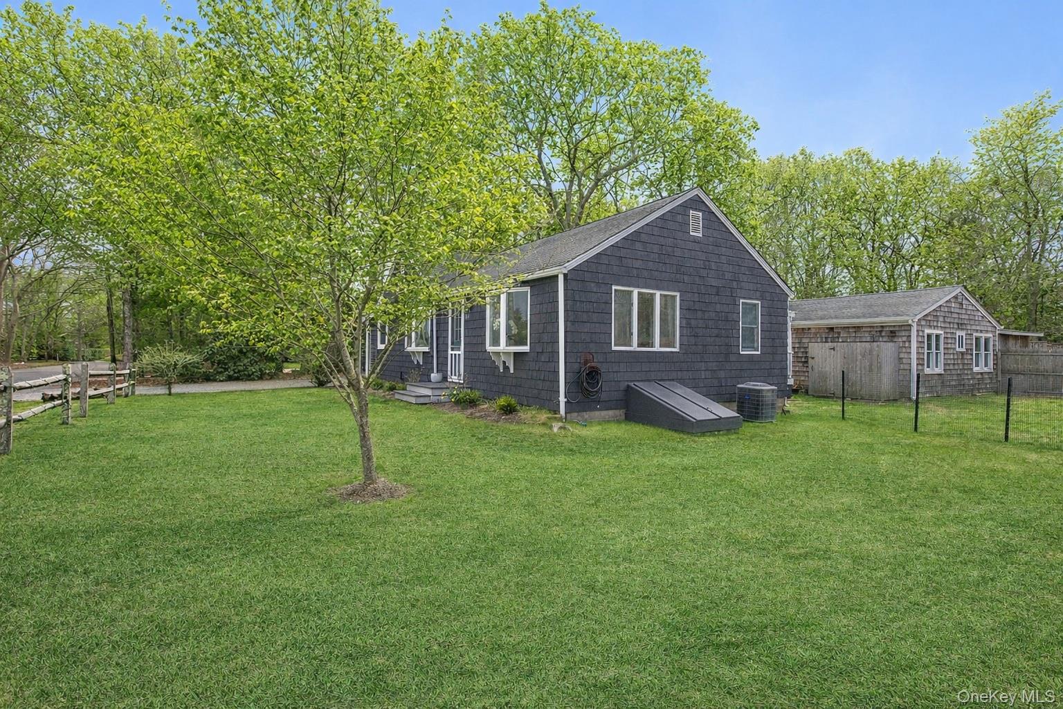 111 Oak Lane, Amagansett
