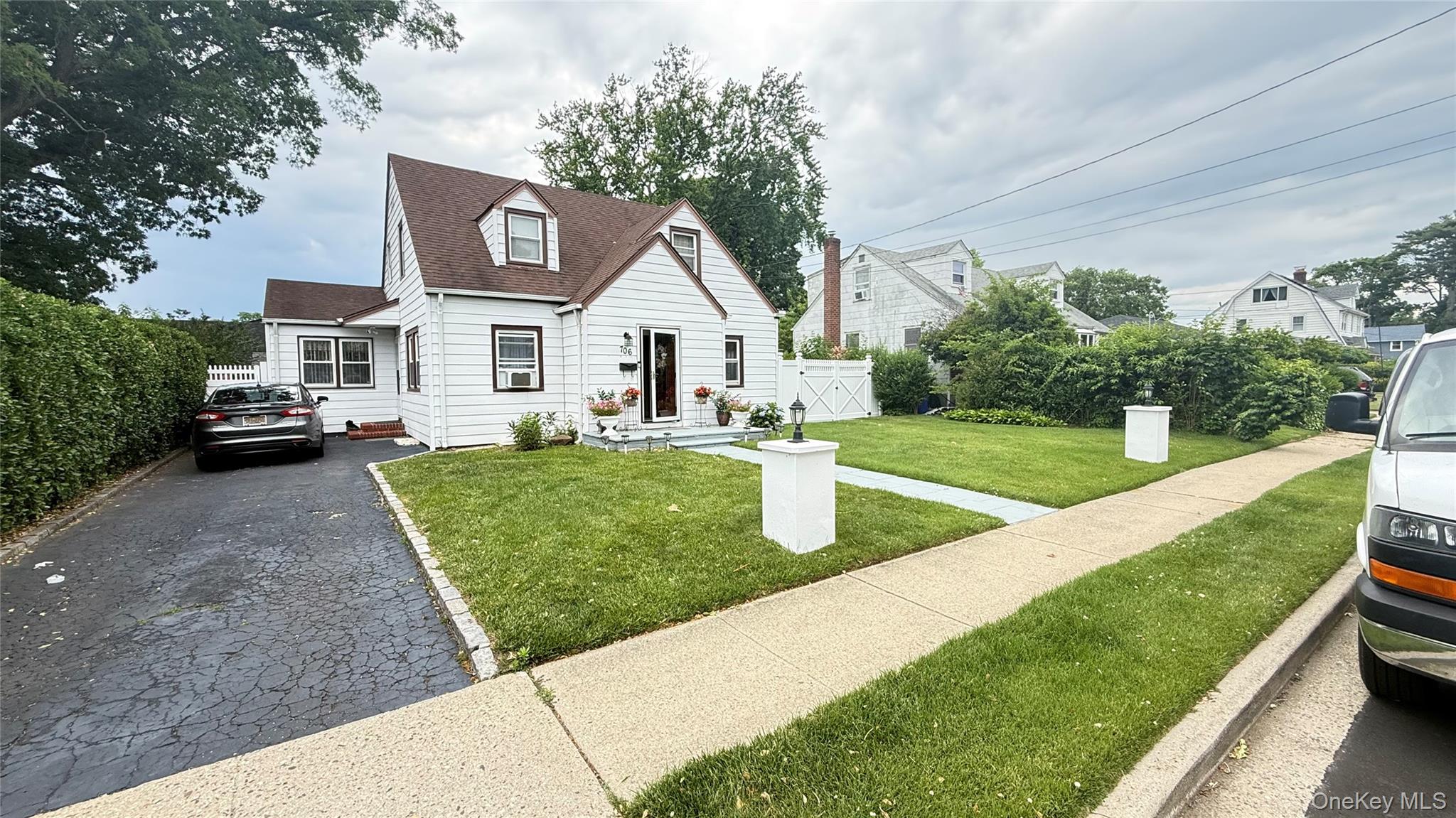 706 Partridge Avenue — photo 2