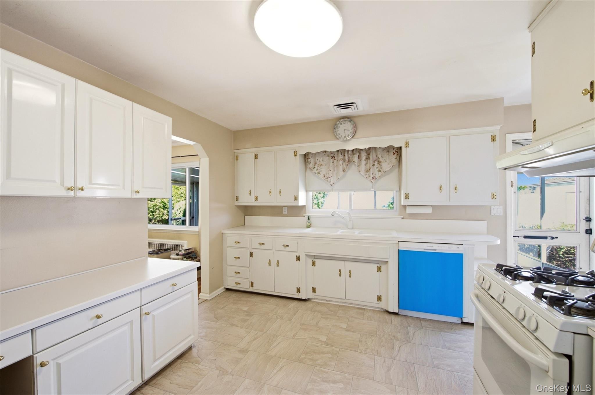 169 Landau Avenue — photo 6