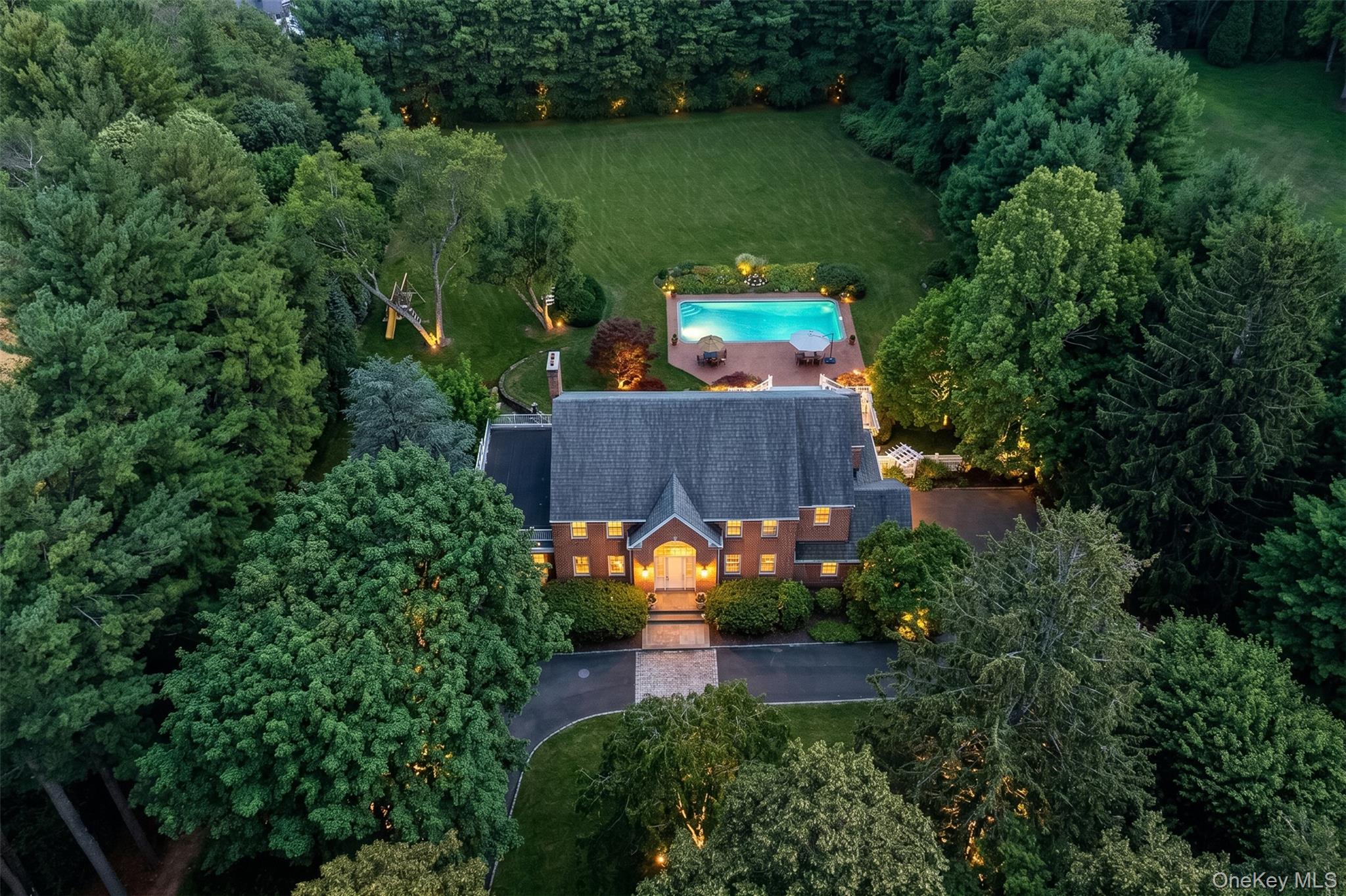 61 Linden Lane — photo 3