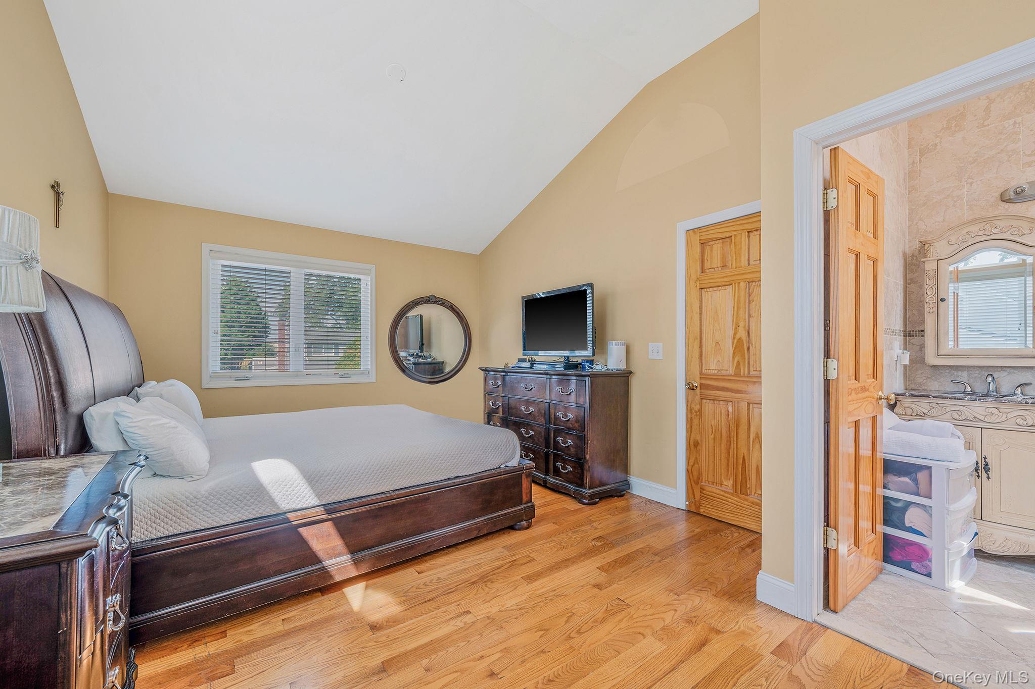 540 Scudder Avenue — photo 15