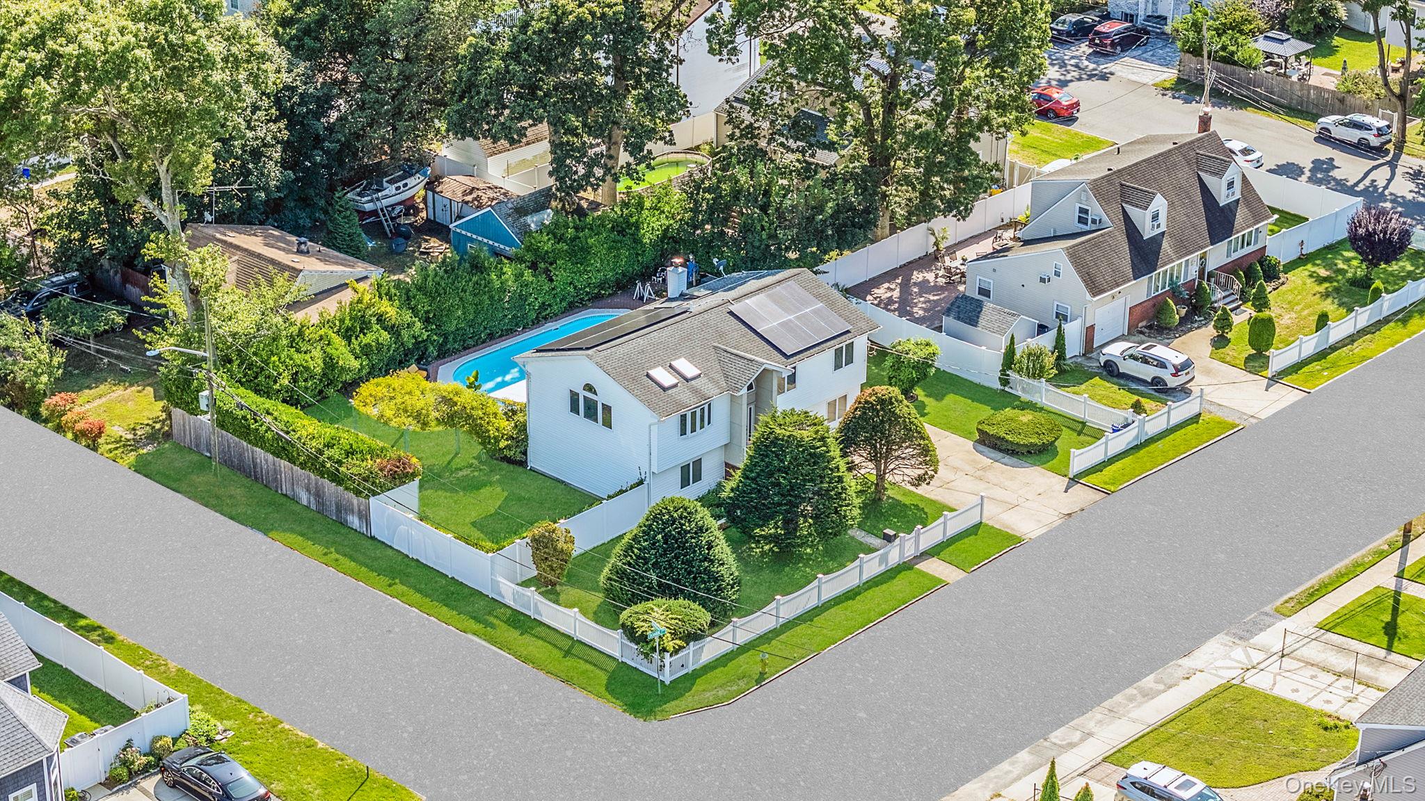 540 Scudder Avenue, Copiague