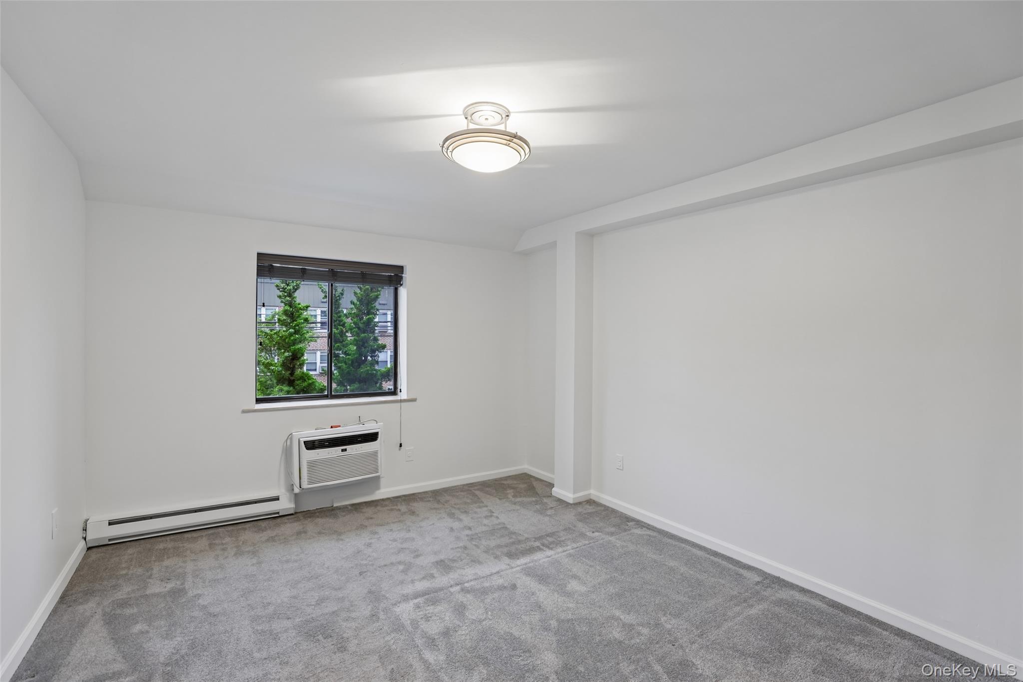 530 Hudson Avenue — photo 22