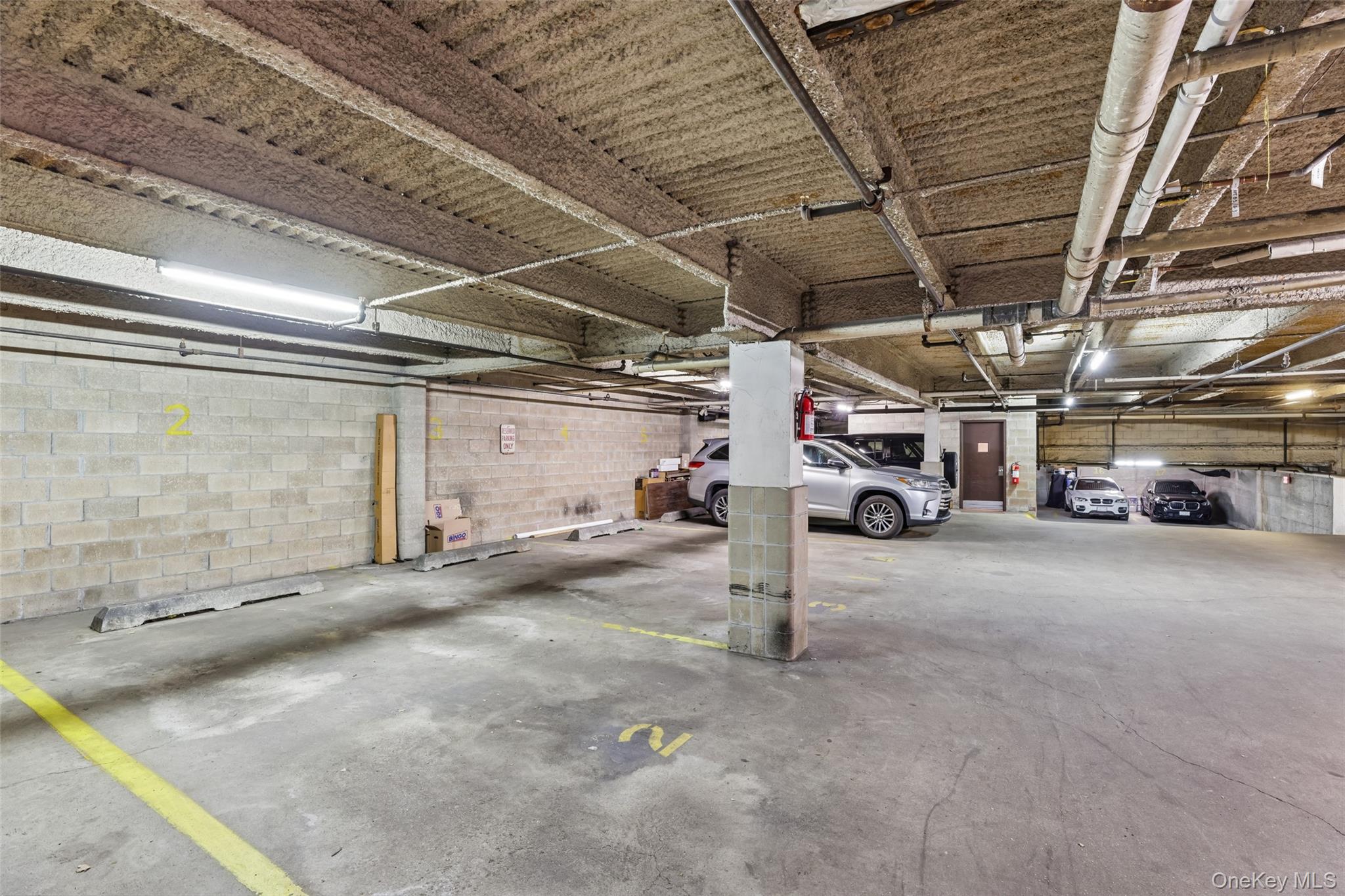 530 Hudson Avenue — photo 29