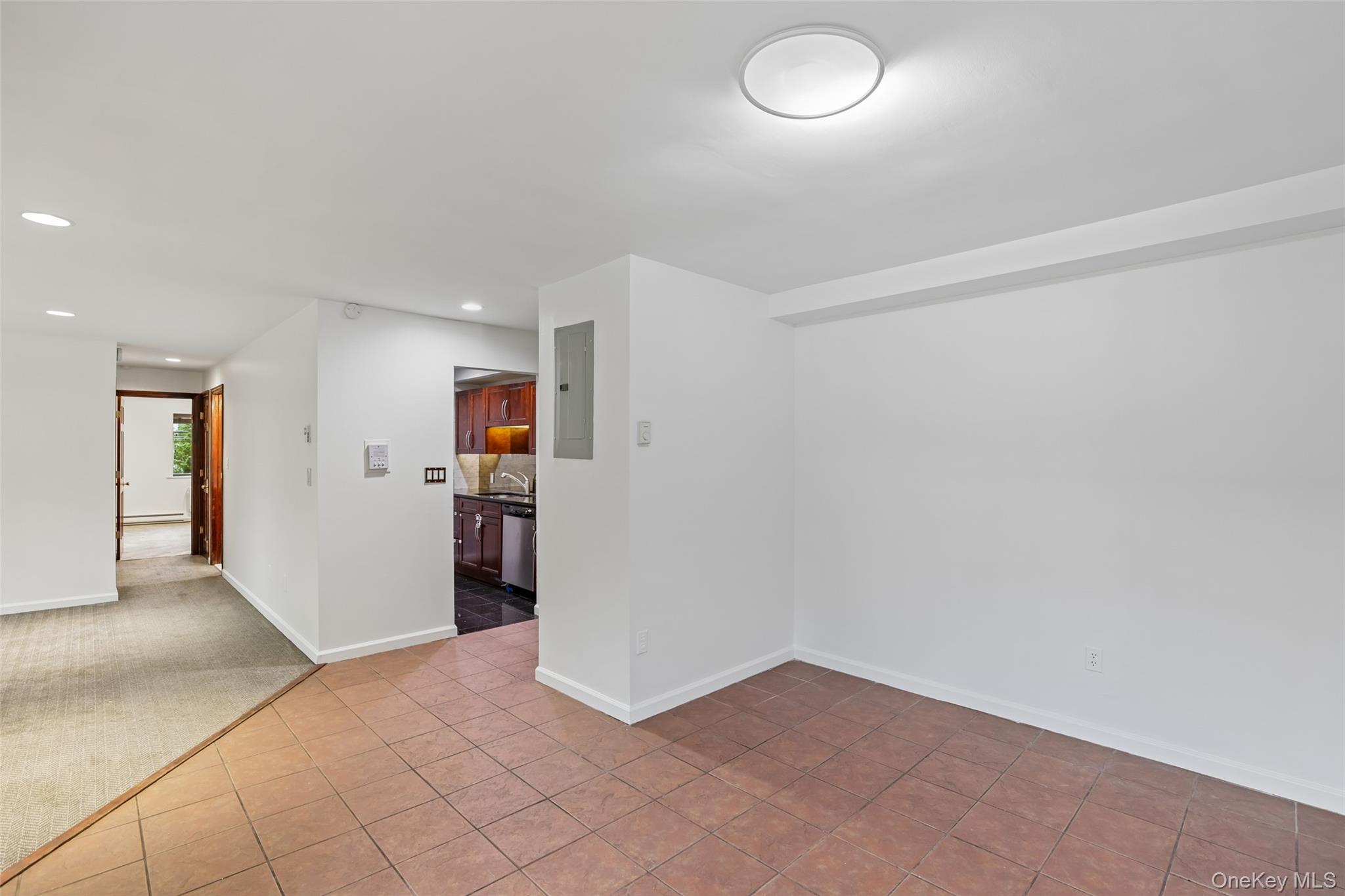 530 Hudson Avenue — photo 9