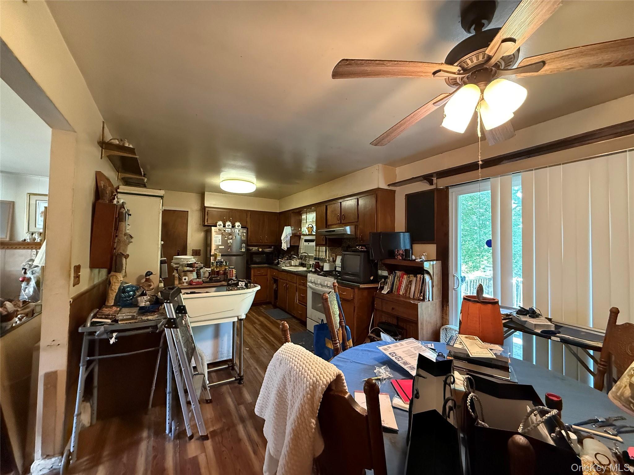212 Union Avenue — photo 6