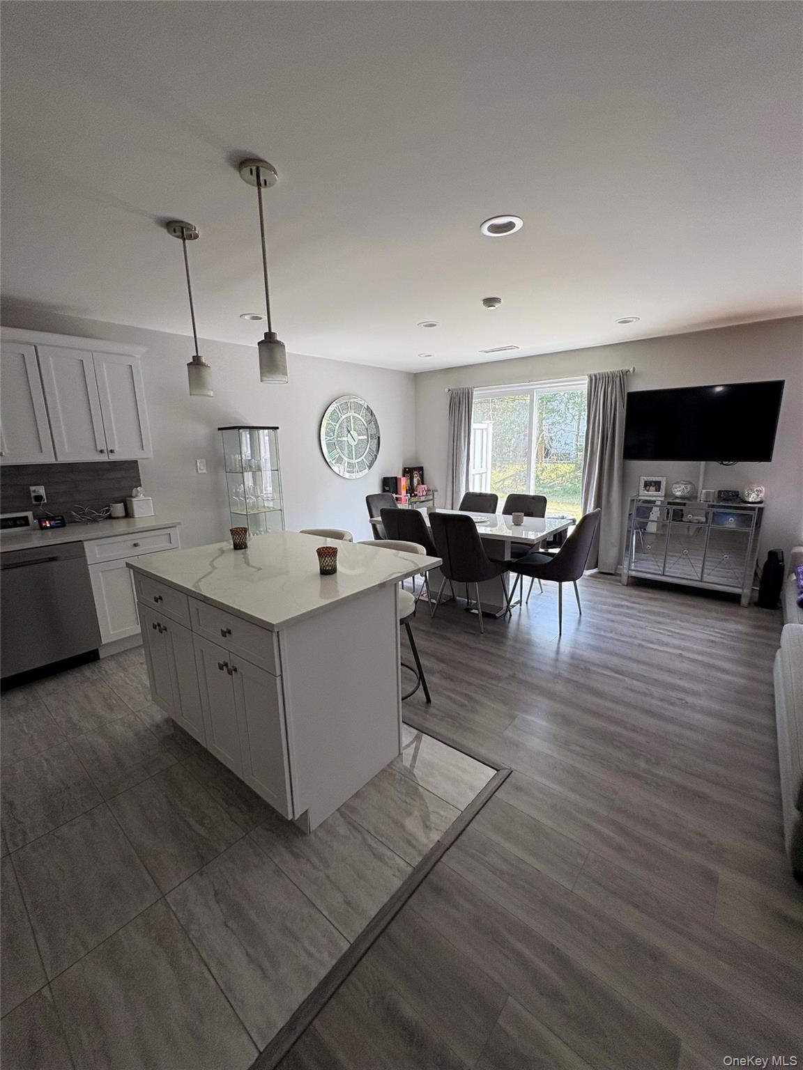 1307 Sara Circle — photo 5