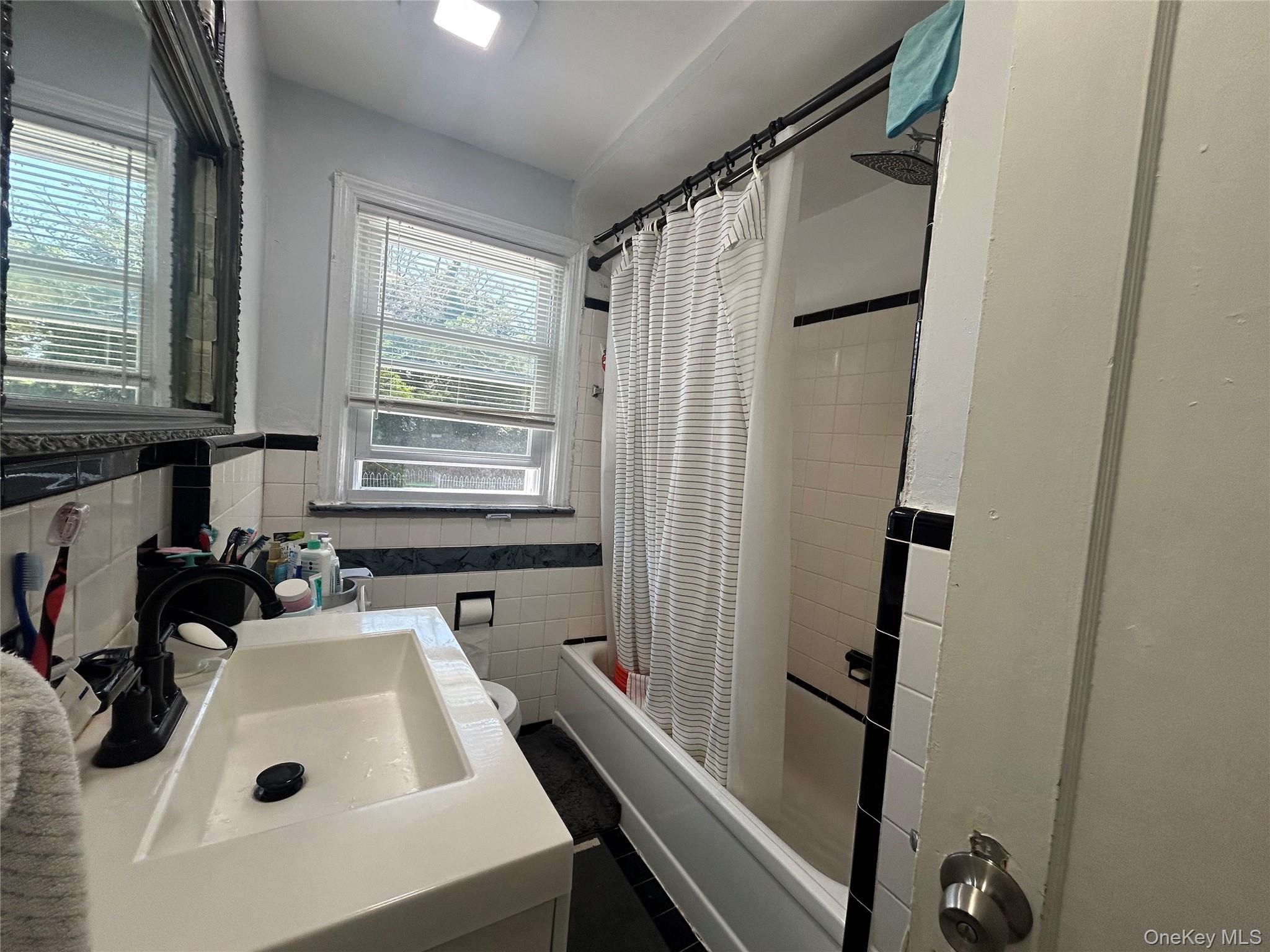 92 Melvin Avenue — photo 29