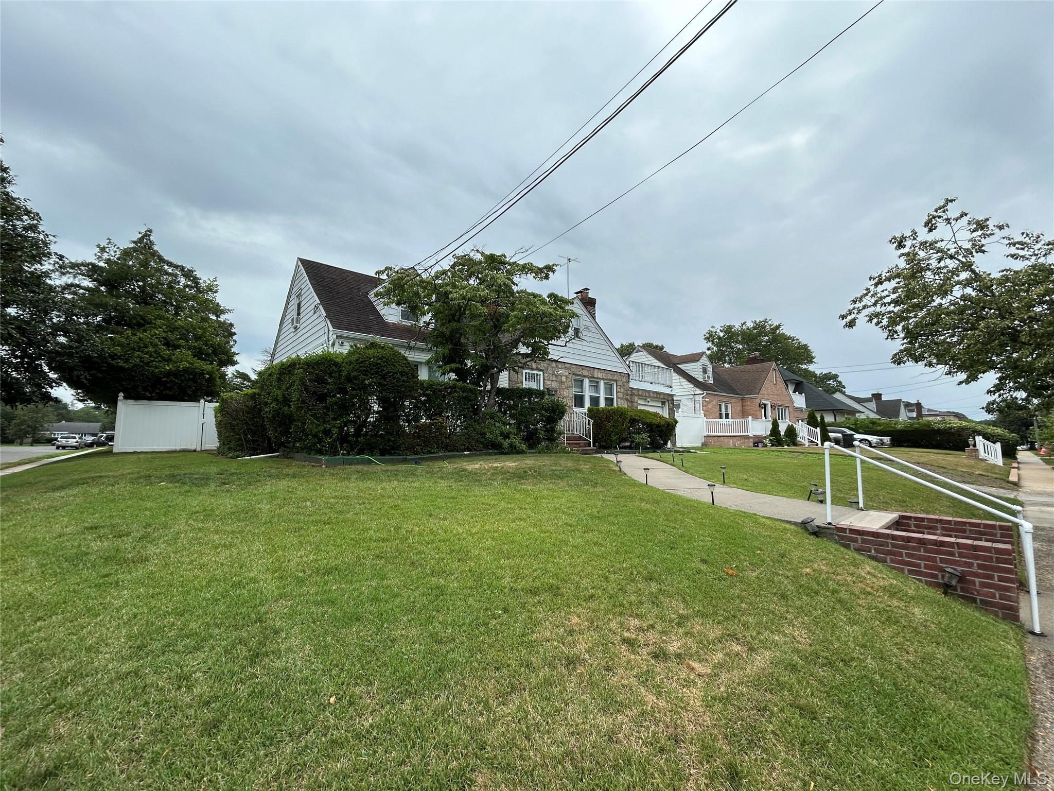 92 Melvin Avenue — photo 5