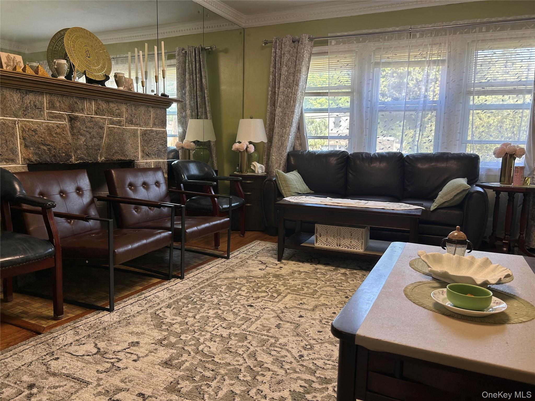 92 Melvin Avenue — photo 9