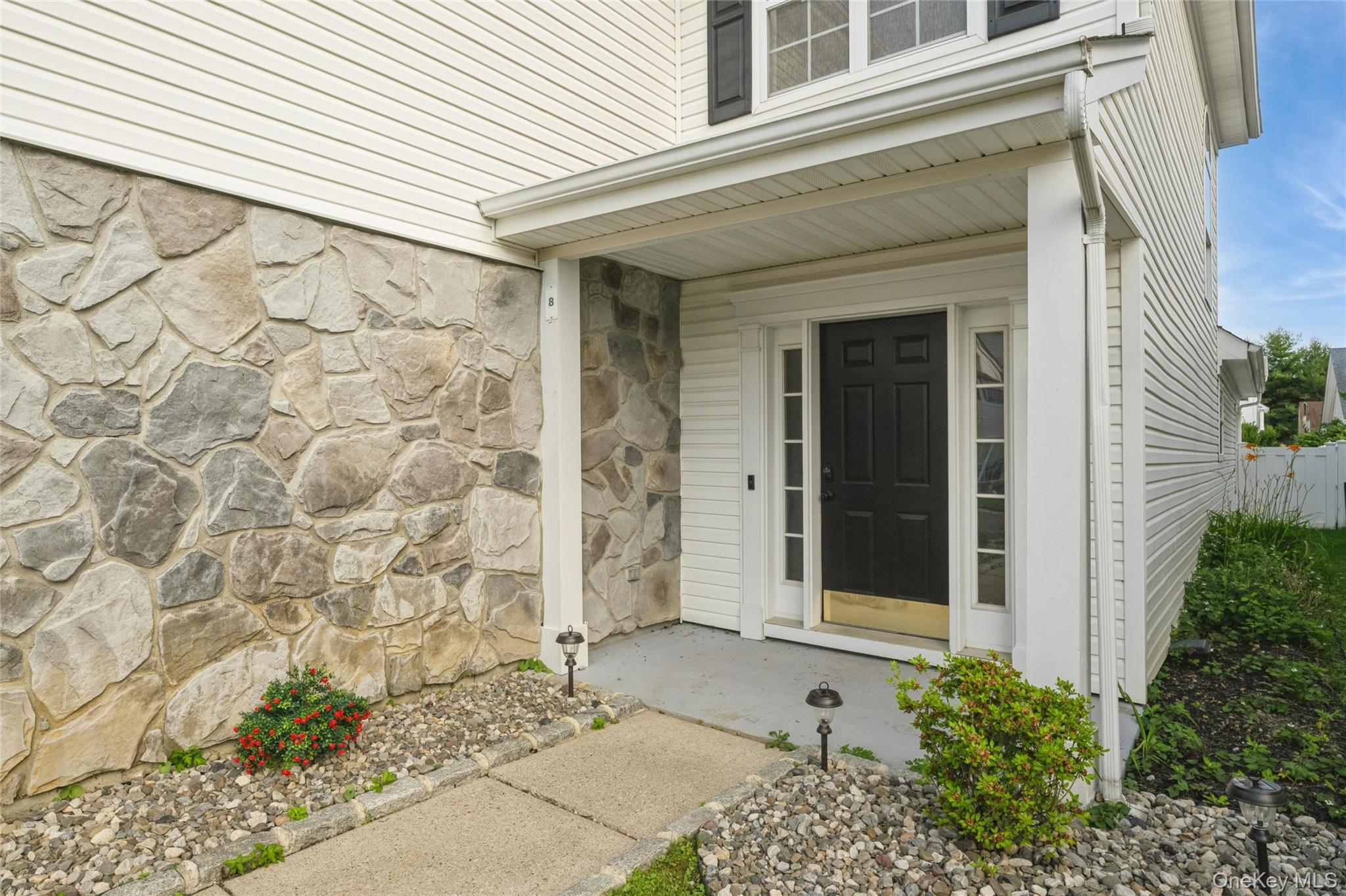 8 Jennifer Lane — photo 4