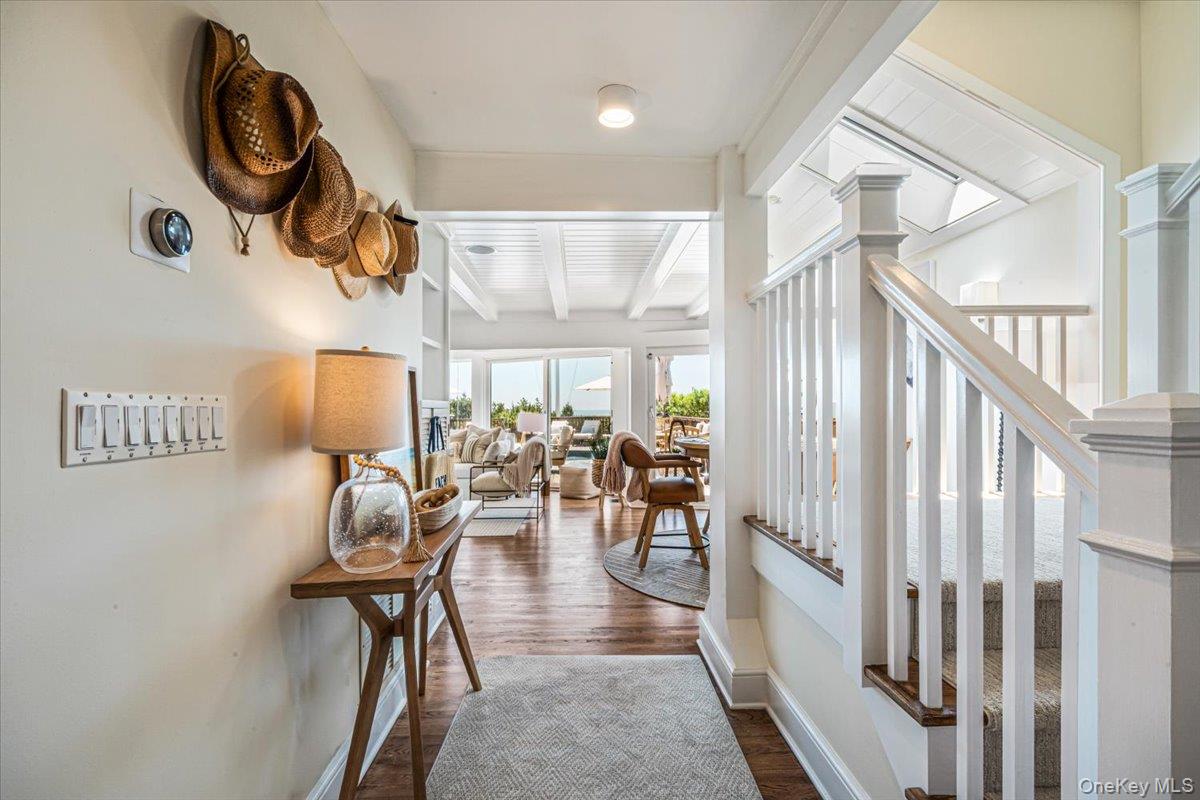 291 Dune Road — photo 10