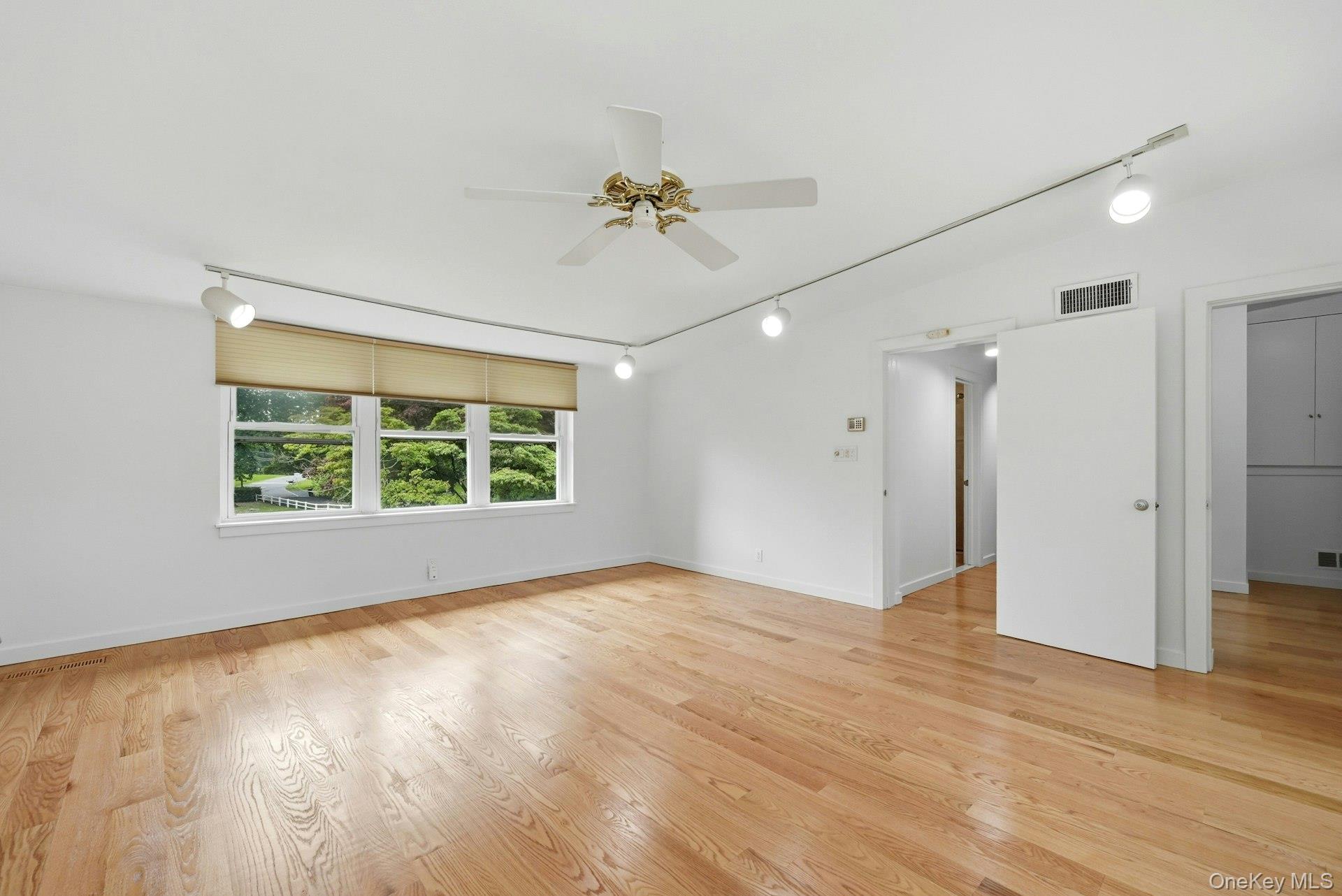 39 Upper Drive — photo 12