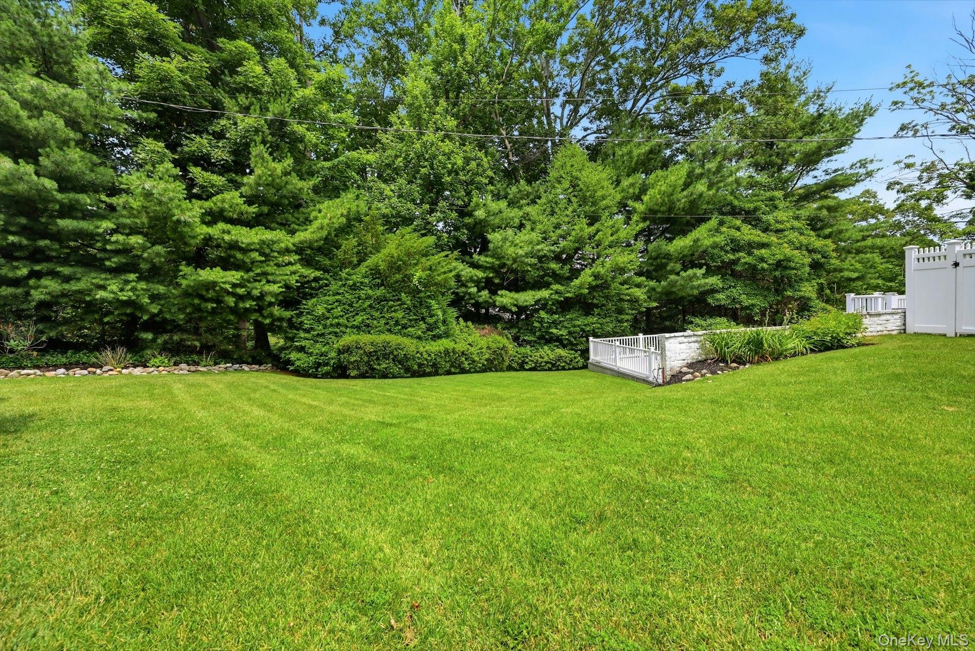 39 Upper Drive — photo 24