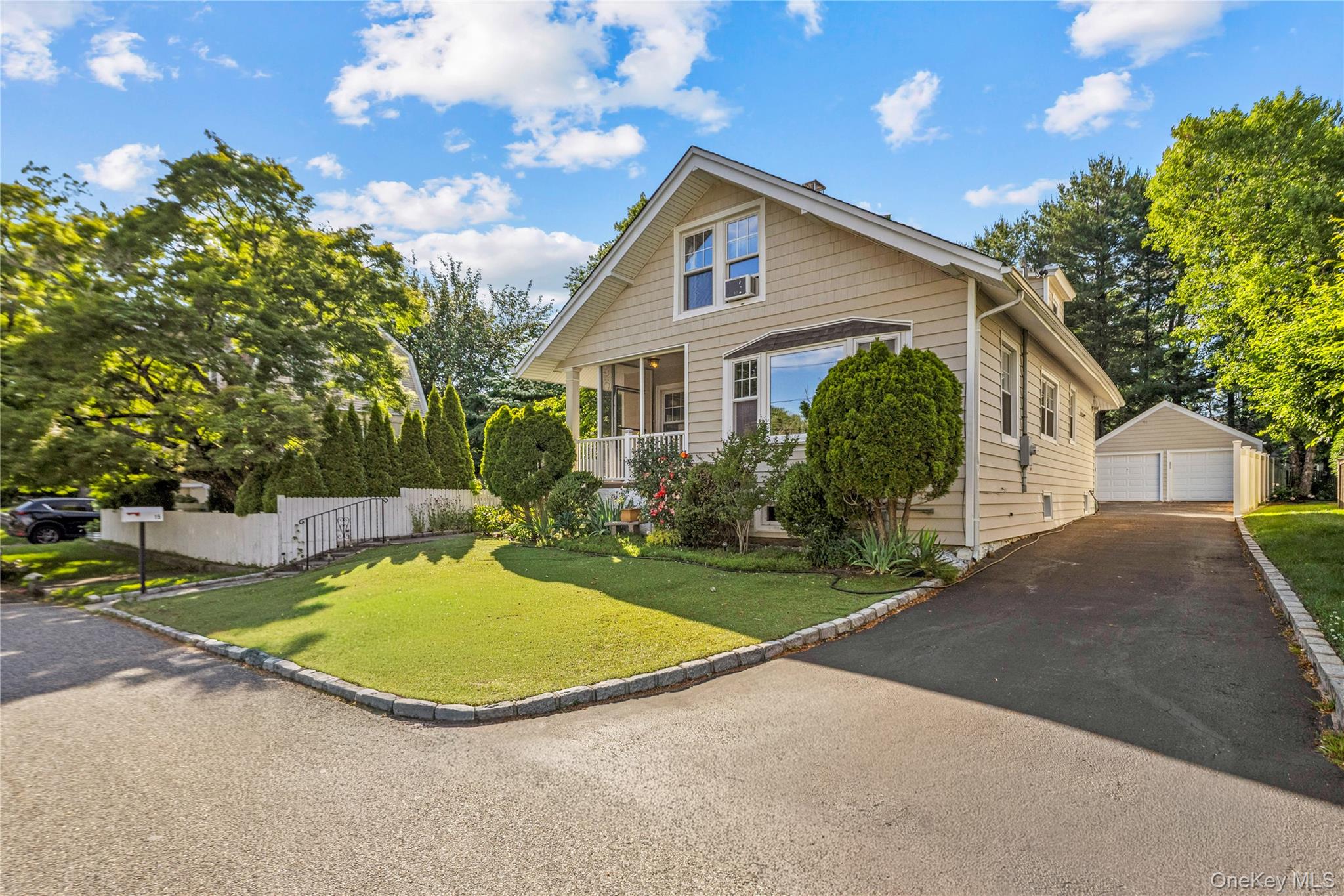 15 Pershing Avenue — photo 3
