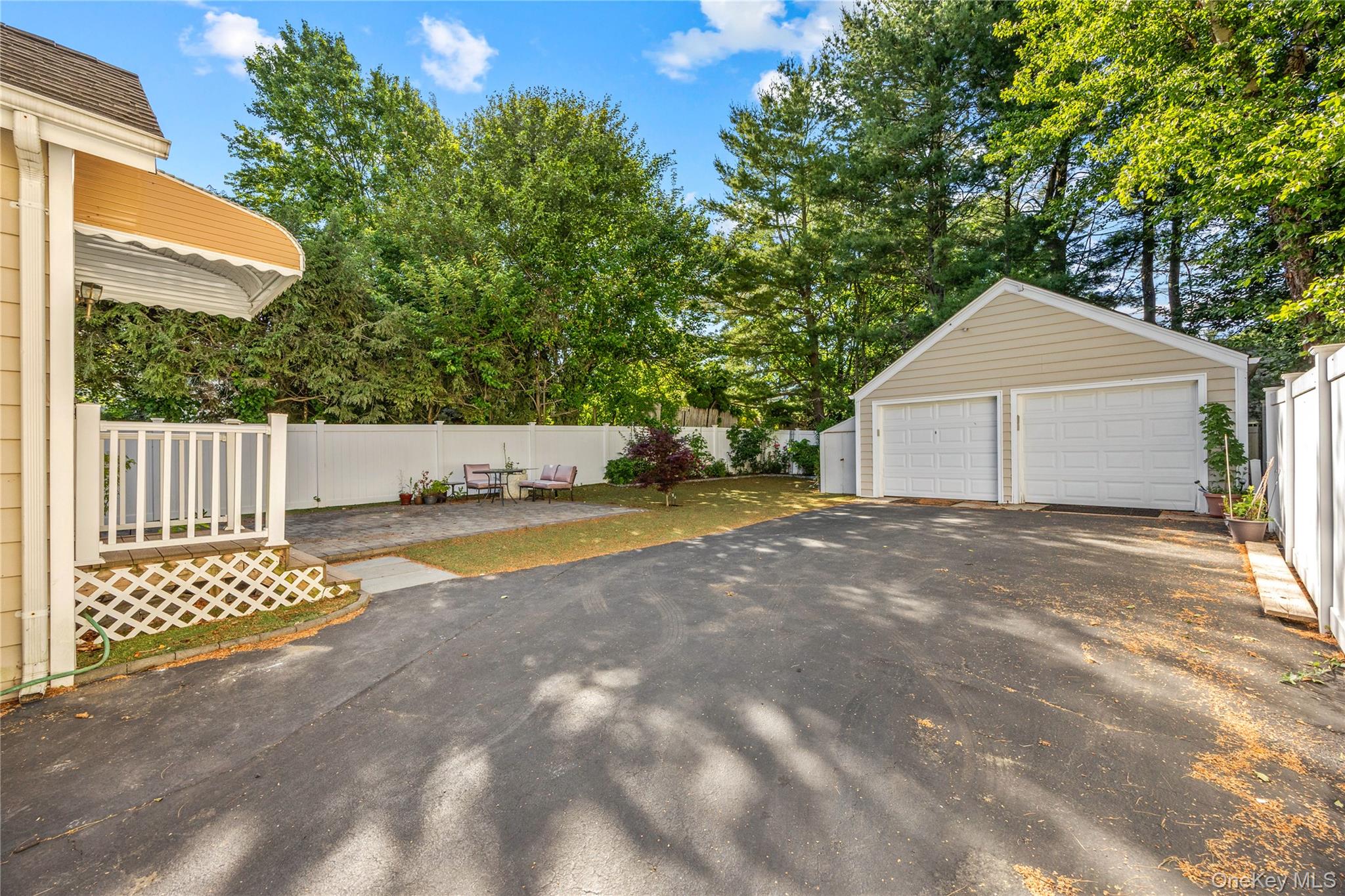 15 Pershing Avenue — photo 32