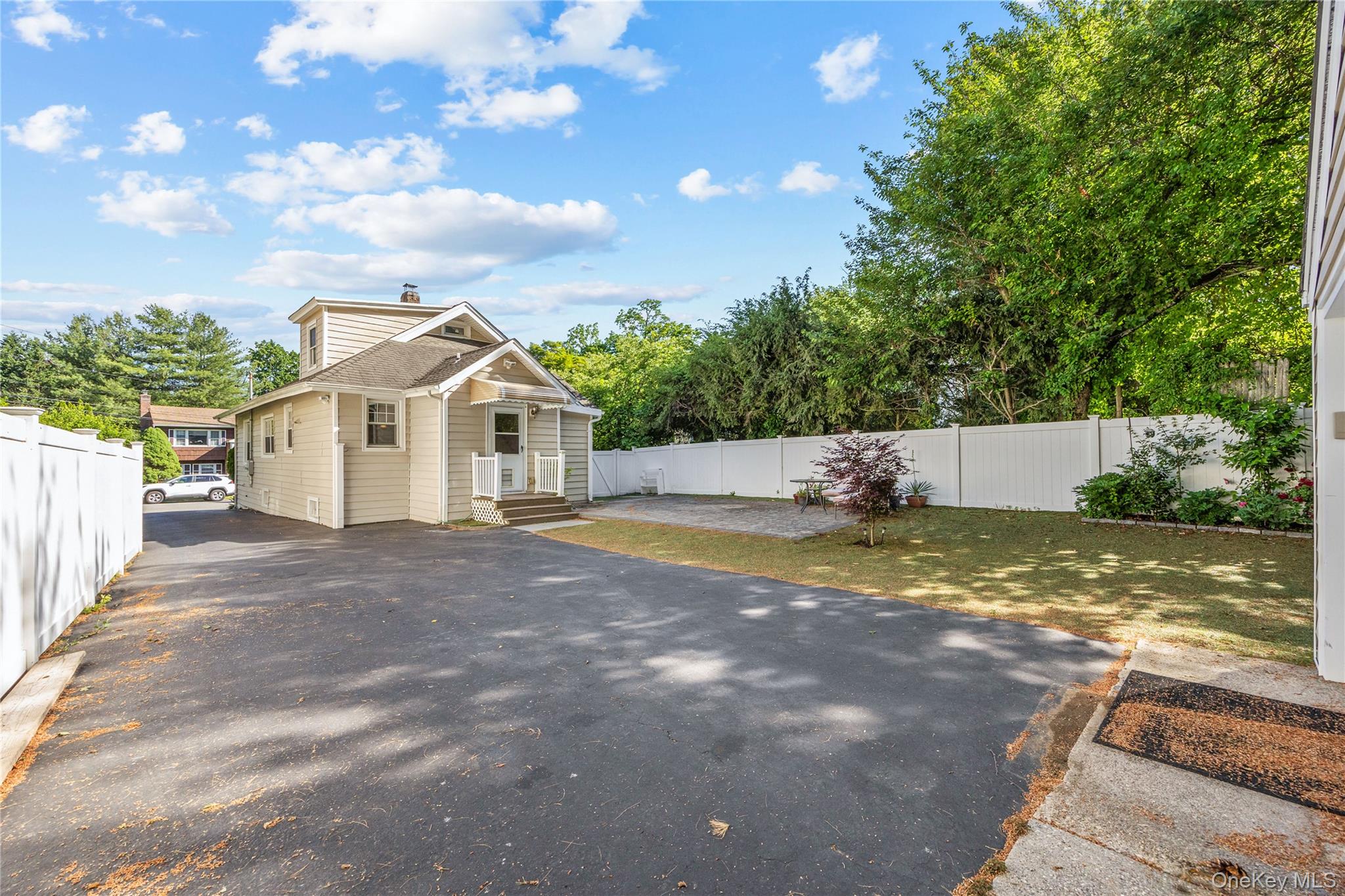 15 Pershing Avenue — photo 33