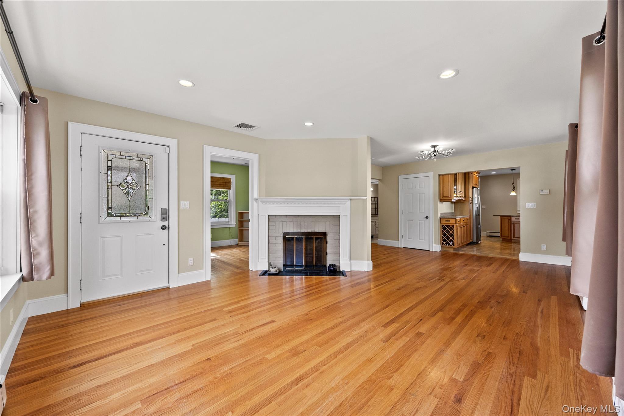 15 Pershing Avenue — photo 6