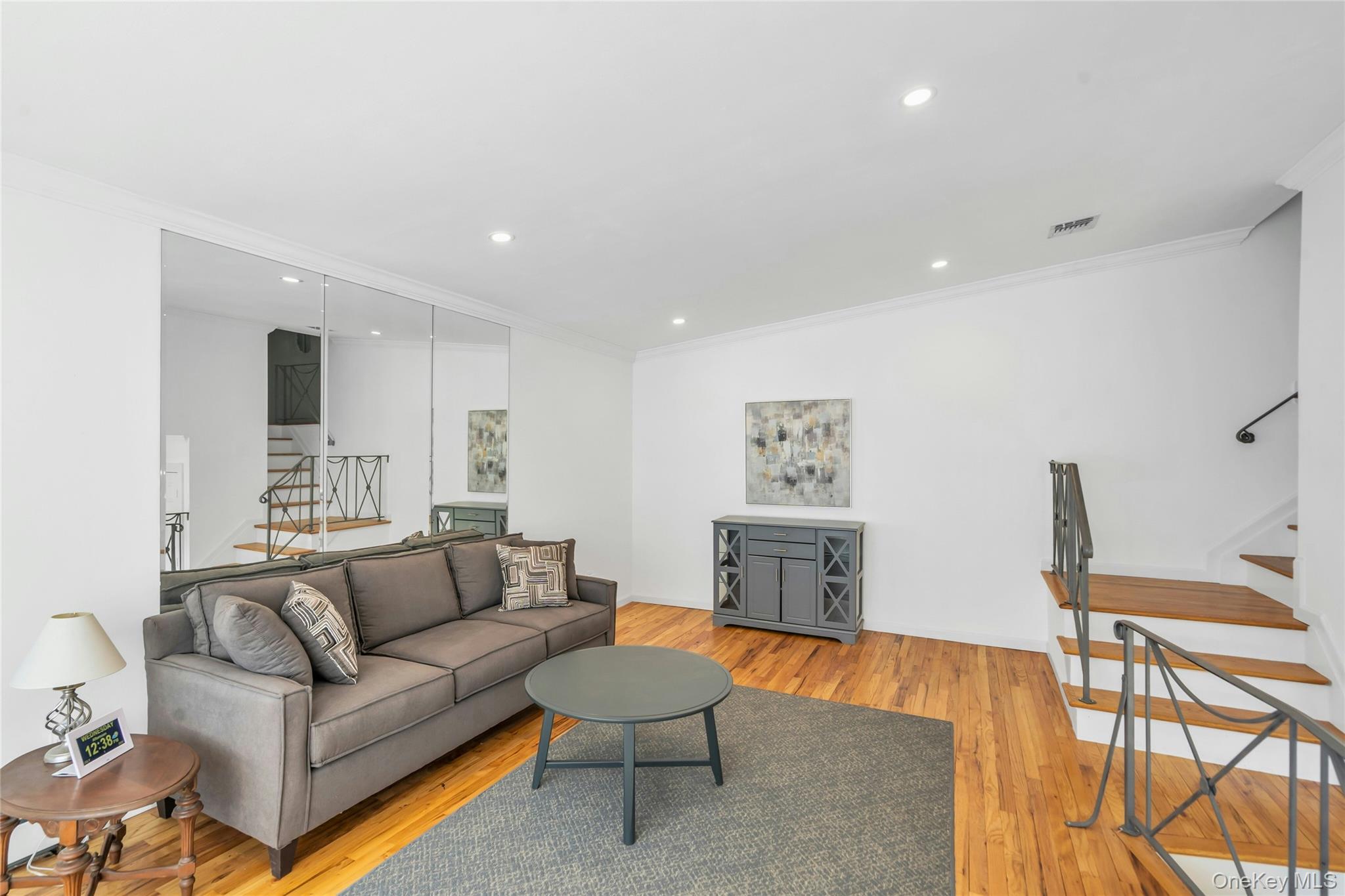 23 Carpenter Lane — photo 3