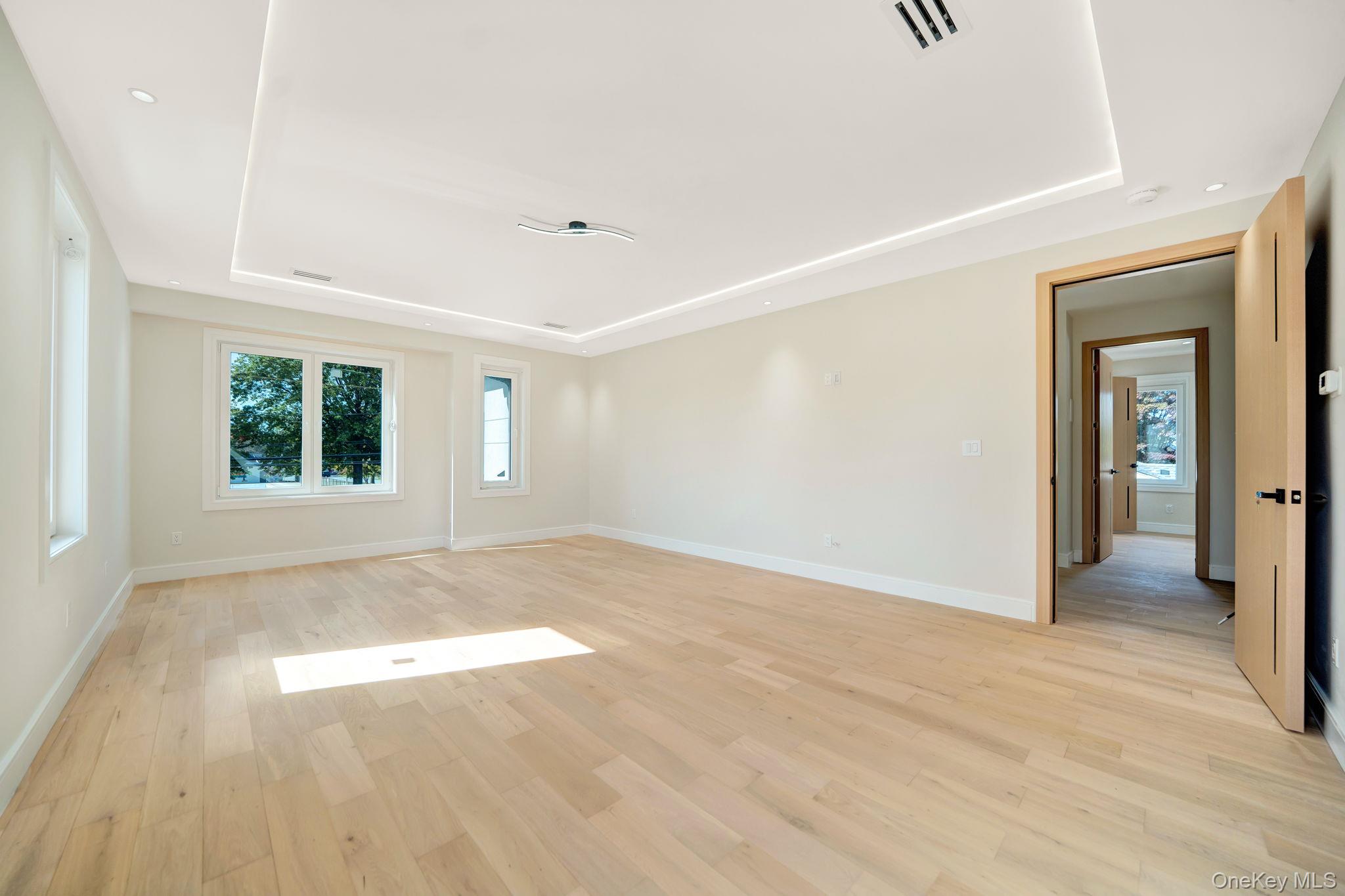 748 Carman Avenue — photo 39
