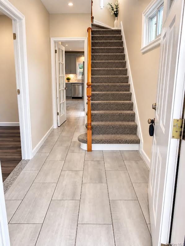 13 Knoll Place — photo 2