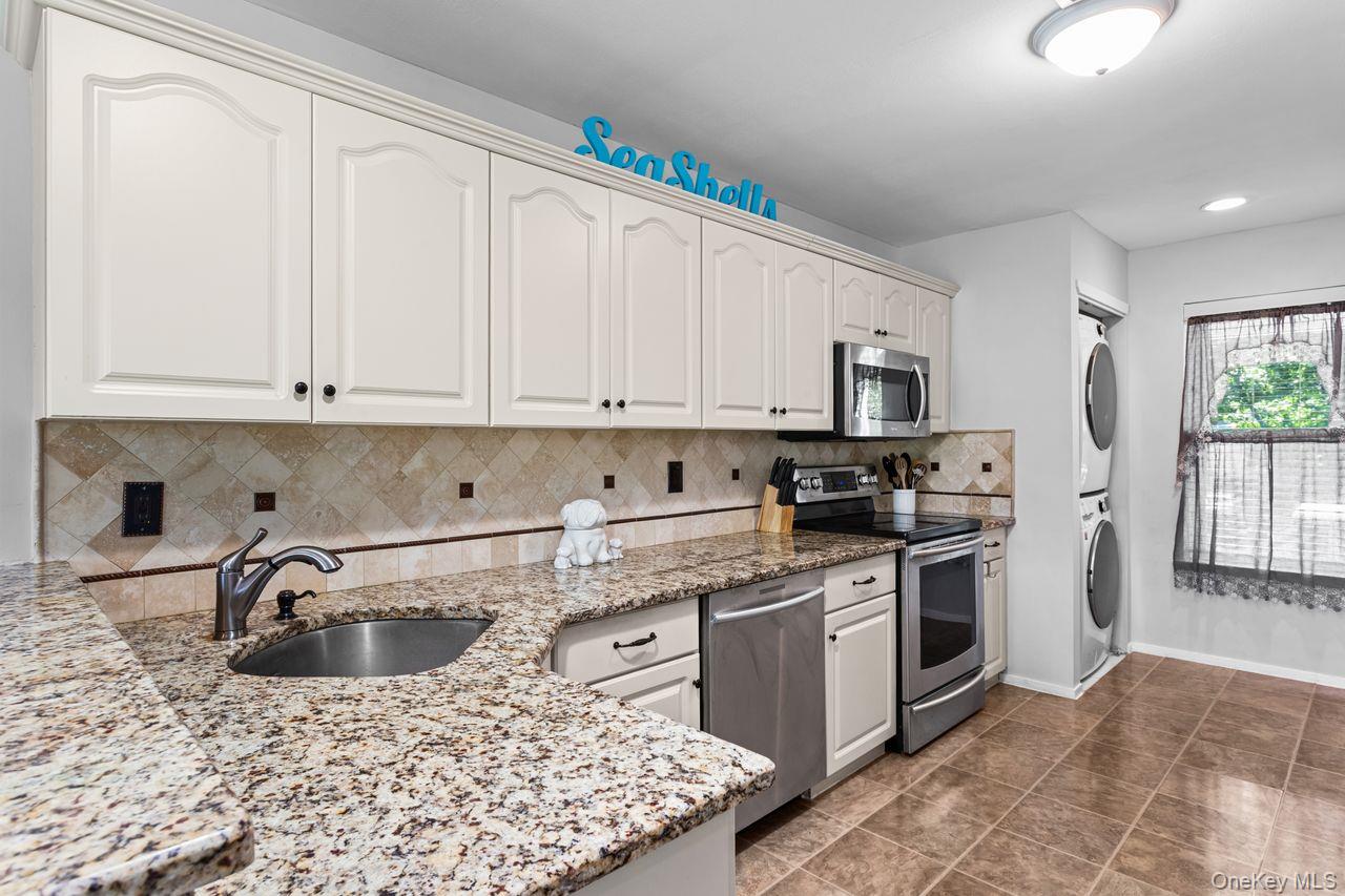 17 Lakeview Drive — photo 3