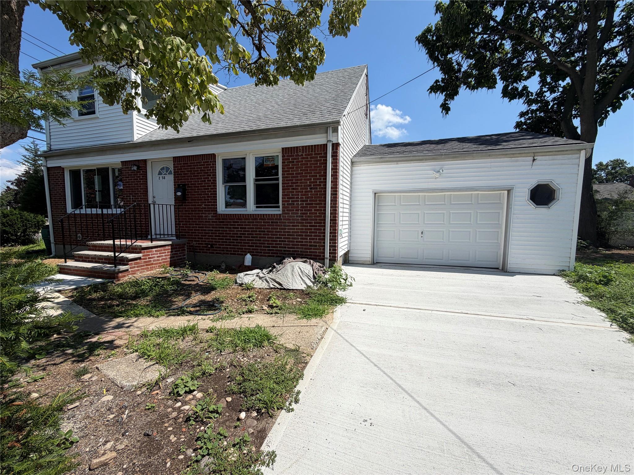 258 Brown Avenue, Hempstead
