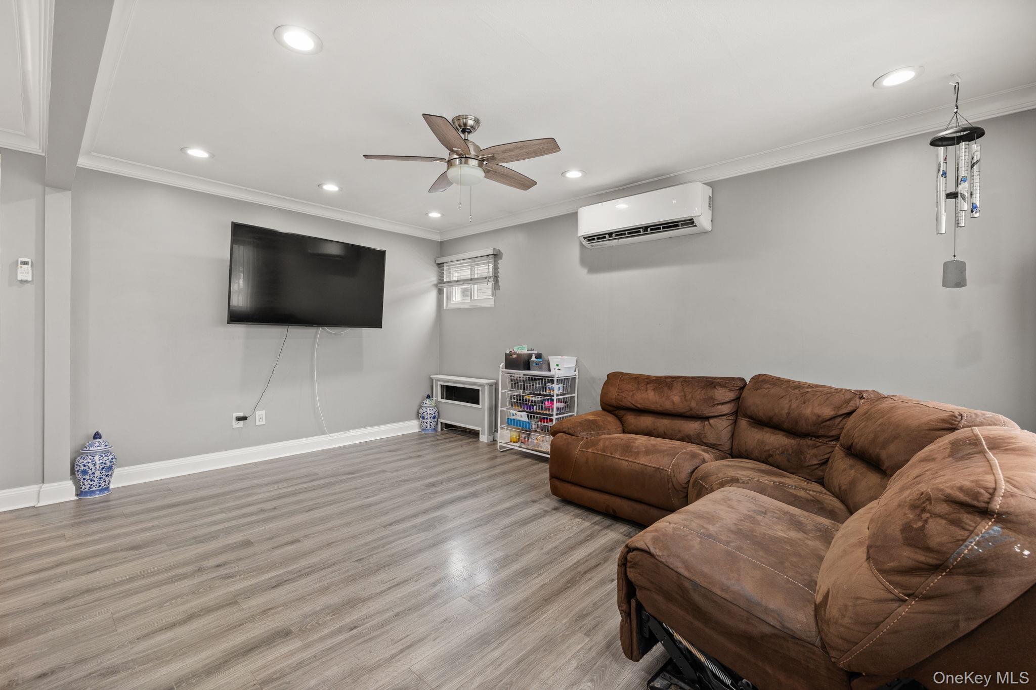 2383 Riverside Drive — photo 10