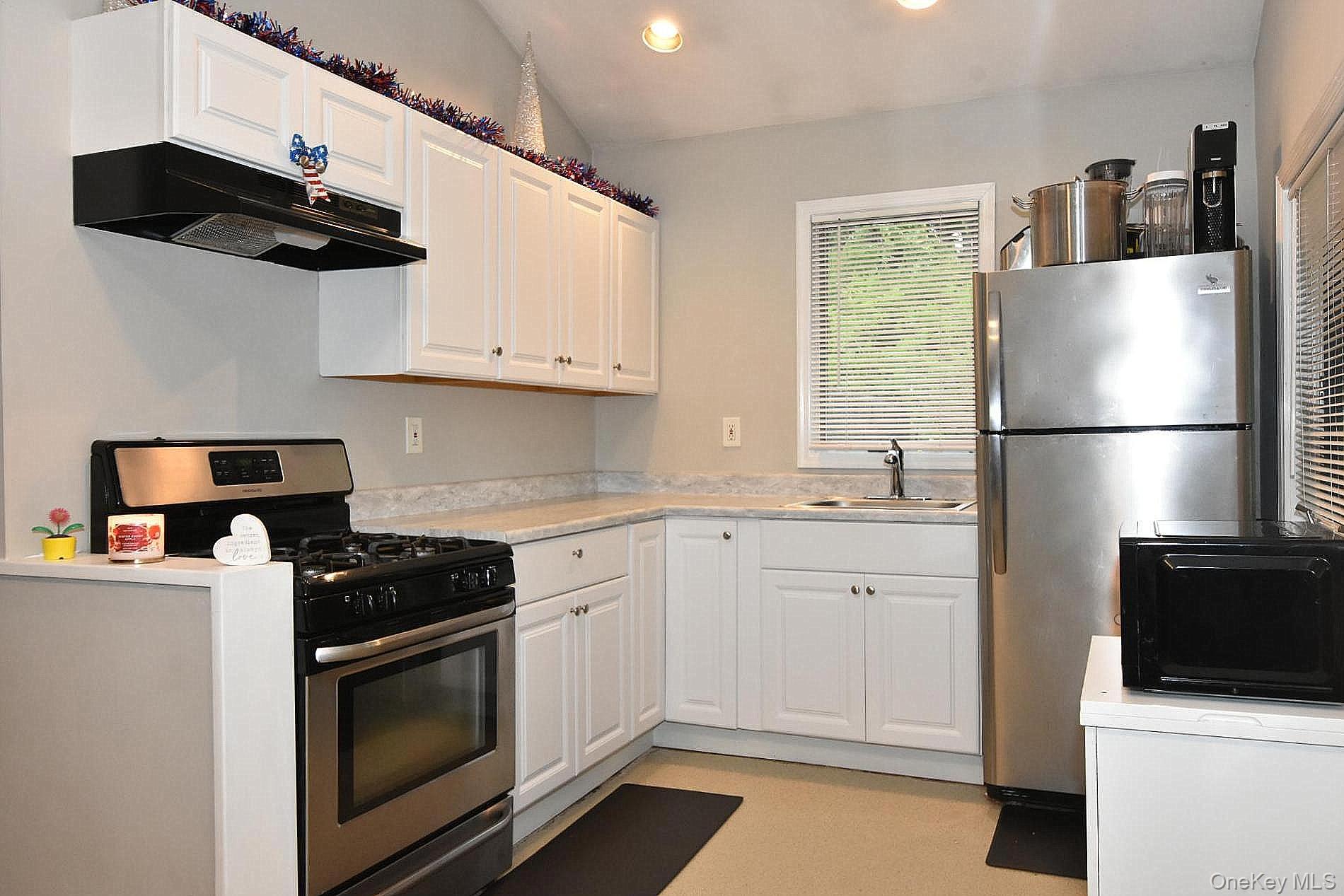 38 Balaton Avenue — photo 3