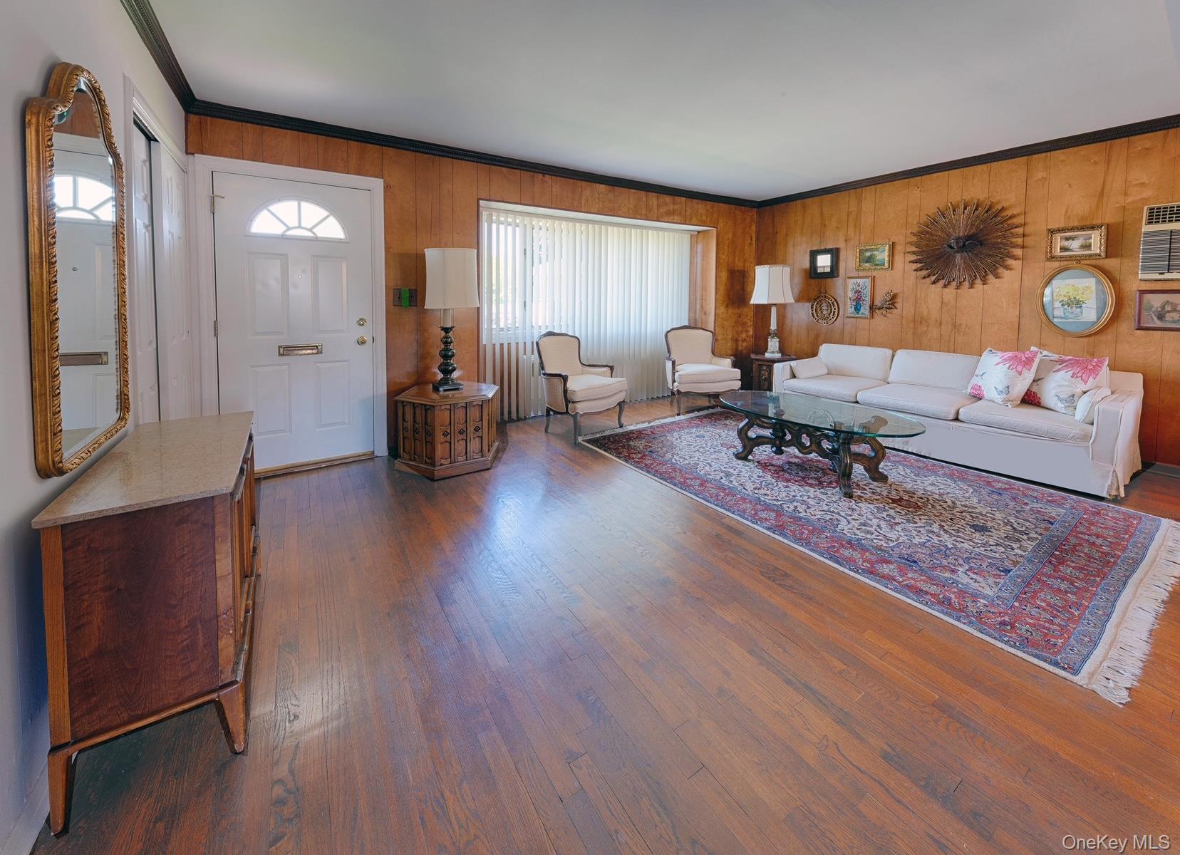 51 Eileen Avenue — photo 4