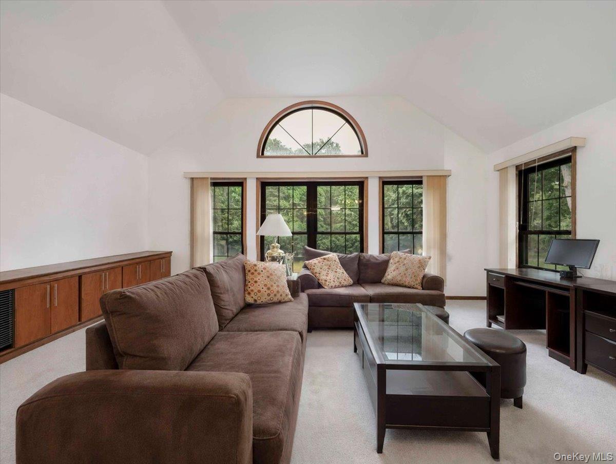 10 Burham Drive — photo 31