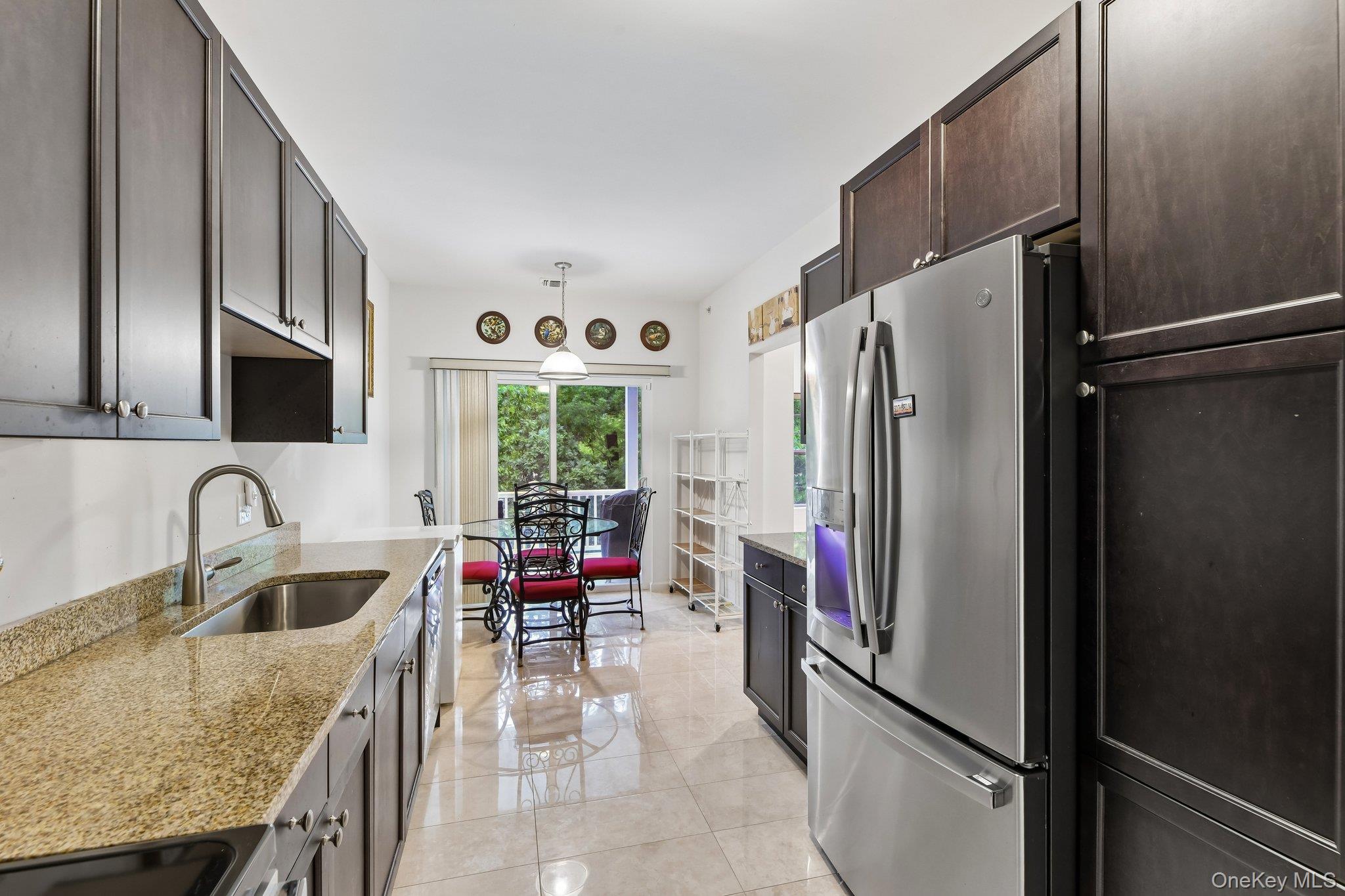 33 Greentree Court — photo 11
