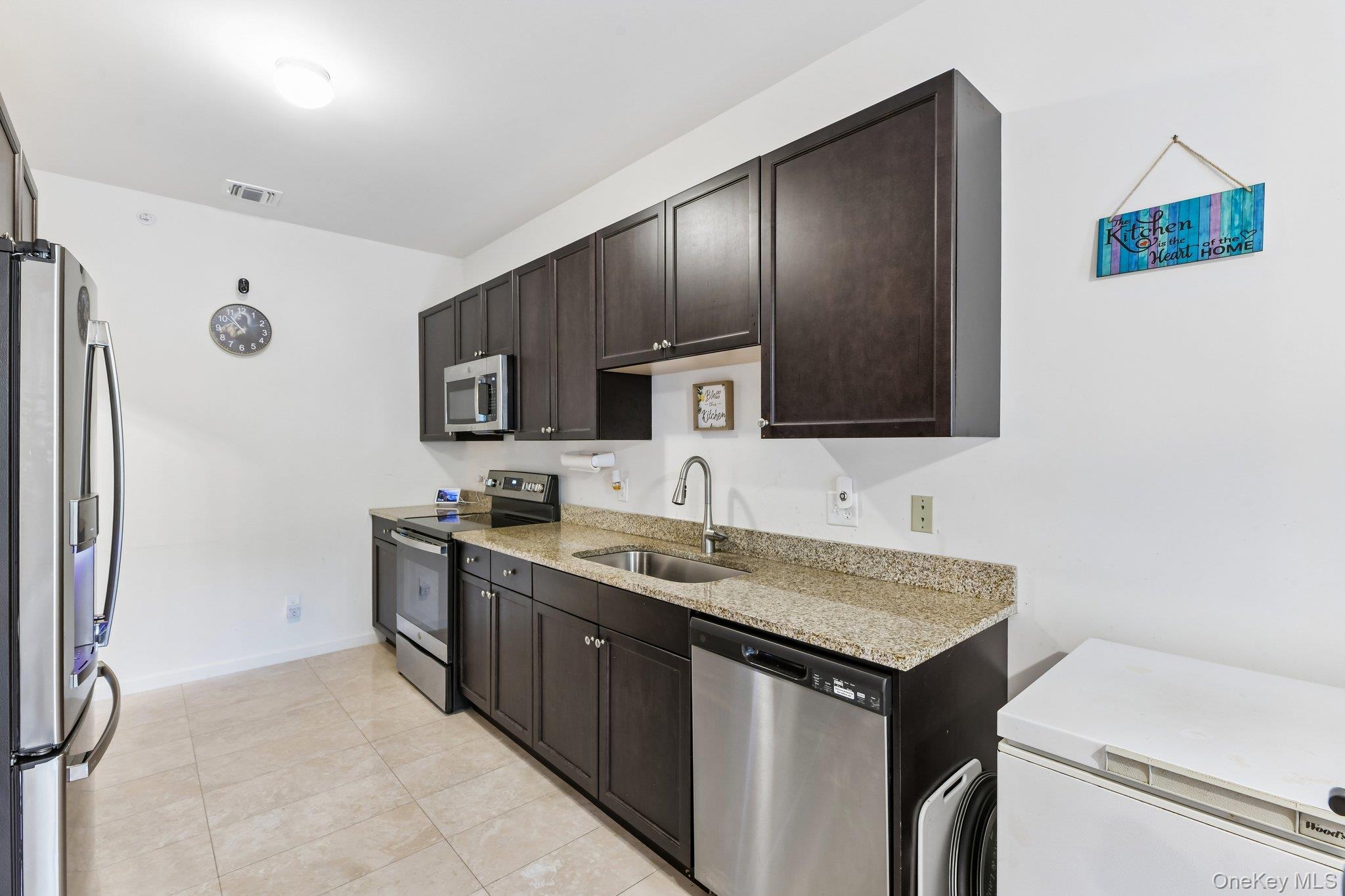 33 Greentree Court — photo 12