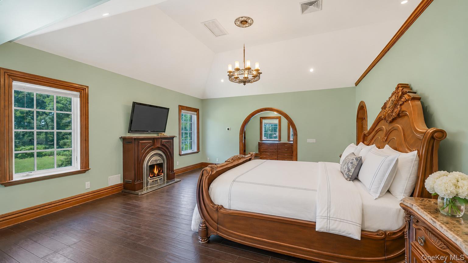 250 Oyster Bay Road — photo 18