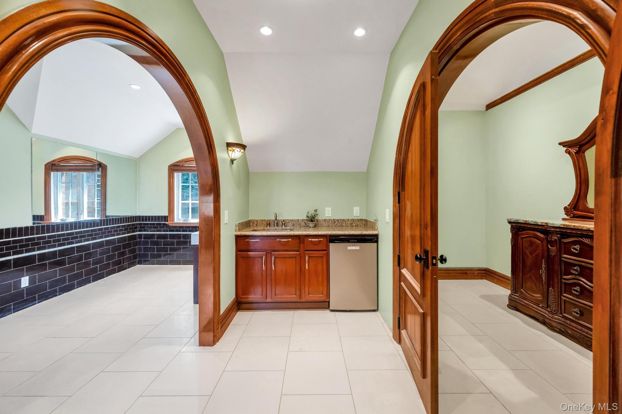 250 Oyster Bay Road — photo 20